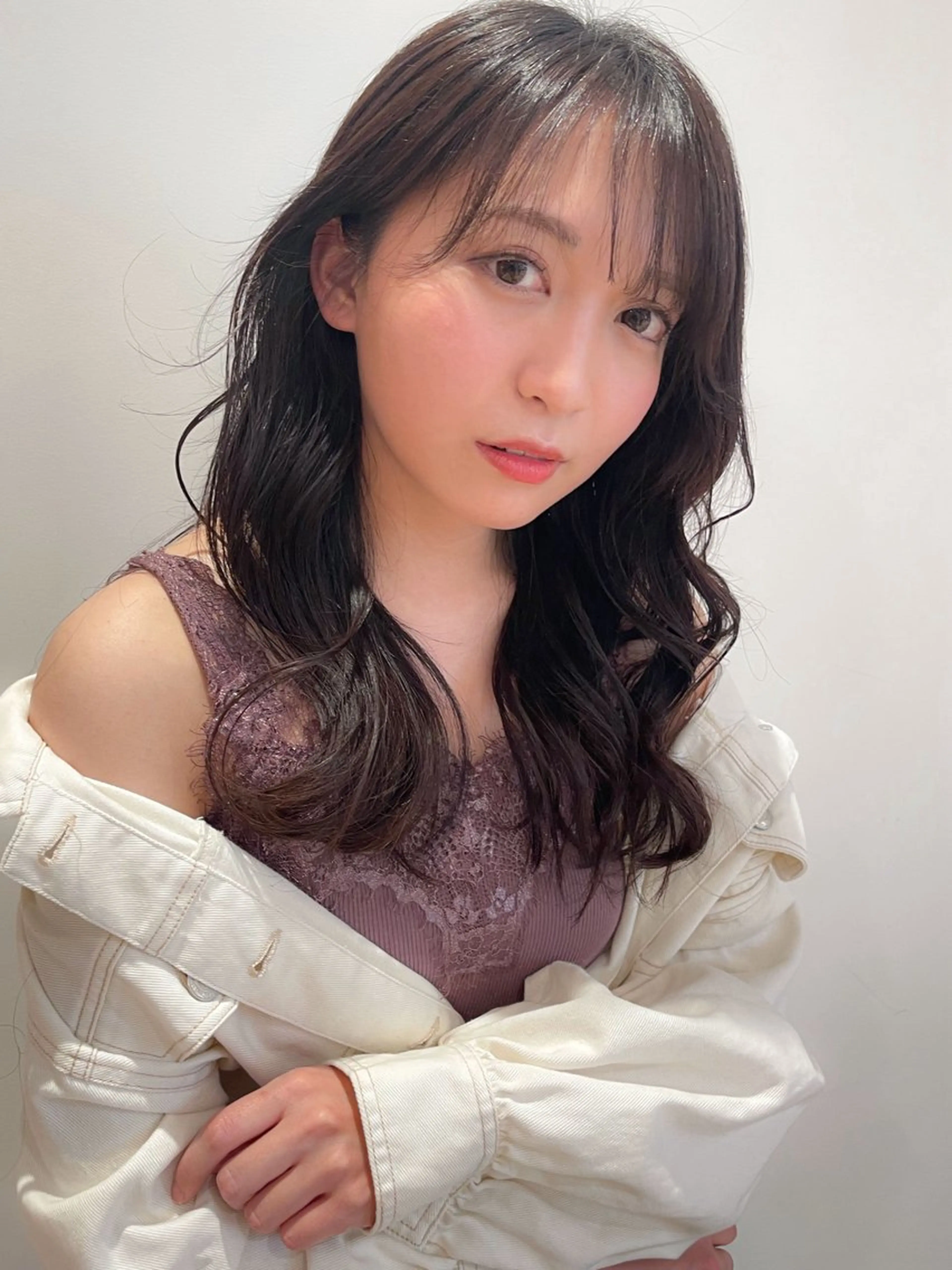 セミロング カラー パーマ ヘアアレンジ セミロングパーマ ダークグレー ダークグレージュ グレージュ シースルーバング カット ヘアカラー パーマ トリートメント VIVIE【ヴィヴィ】所属・髪質改善/韓国風 レイヤー/田村祐樹のヘアスタイル