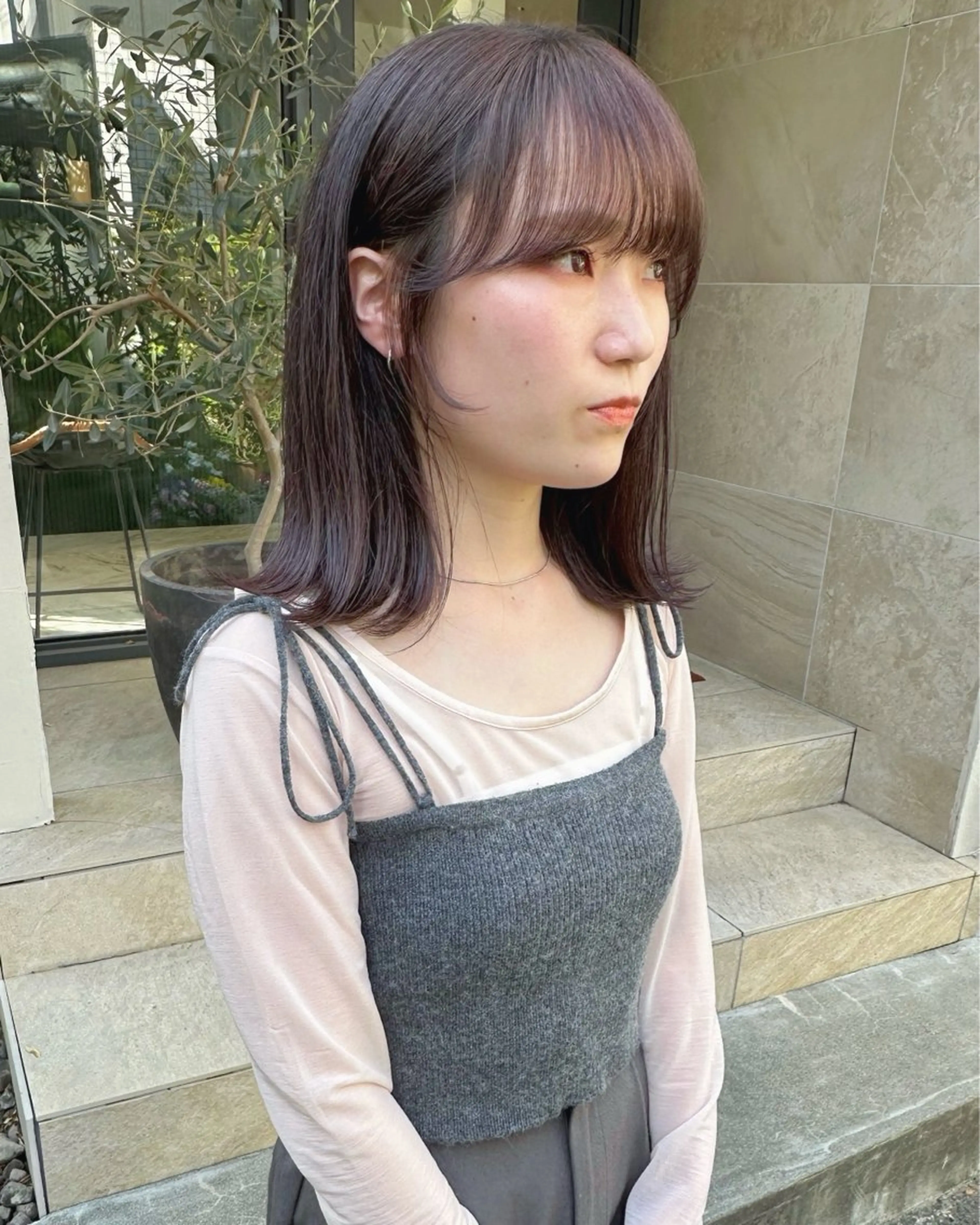 ミディアム カラー ブリーチ グレージュ ラベンダーカラー ラベンダーグレージュ ラベンダーグレー ヘアカラー トリートメント レイヤーカット🪄 耳ツボ🎀Ayumiのヘアスタイル