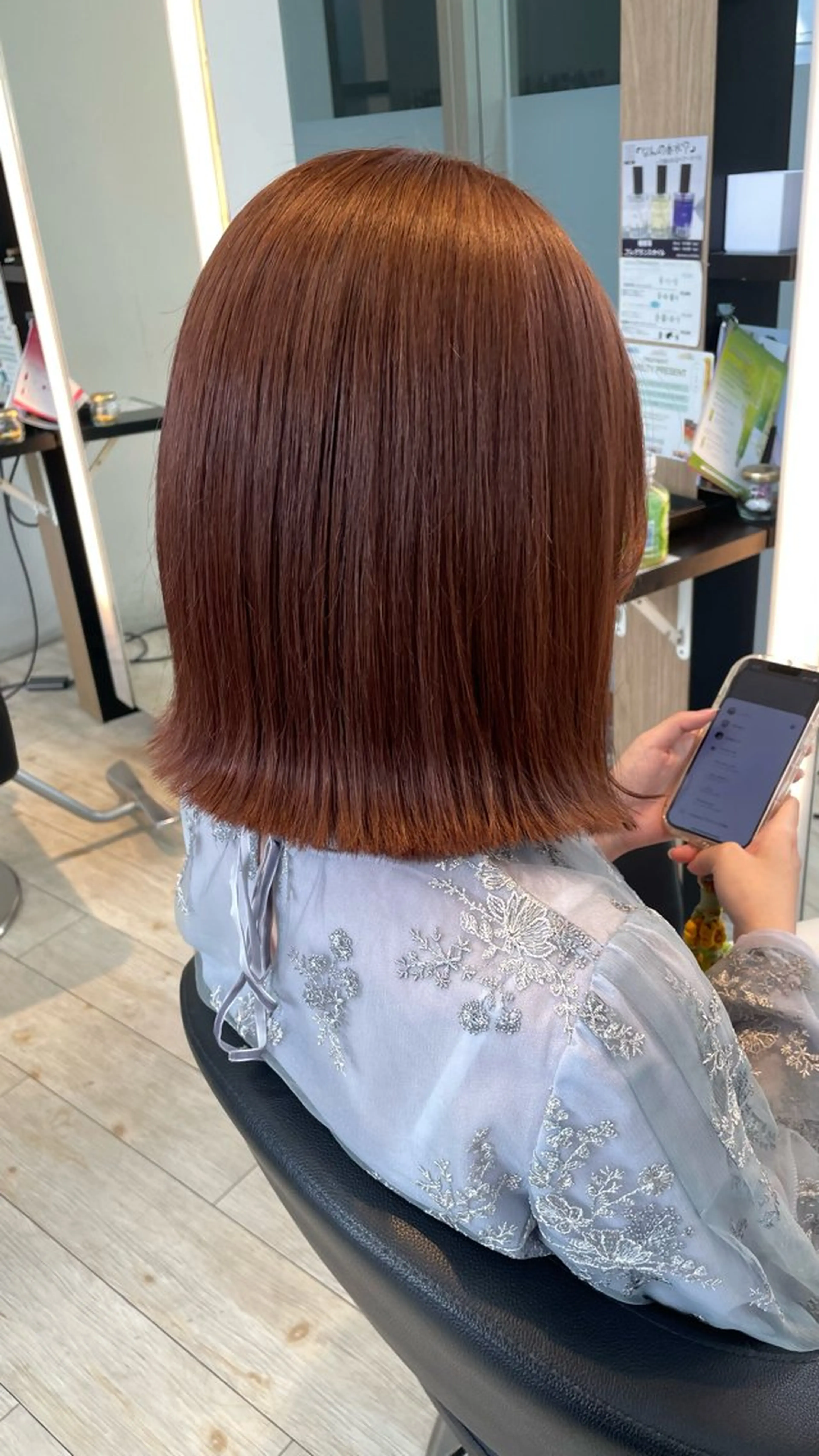 ミディアム カラー ブラウンカラー オレンジ オレンジブラウン カット ヘアカラー トリートメント ブリーチ/髪質改善/ 透明感カラー/暖色のヘアスタイル