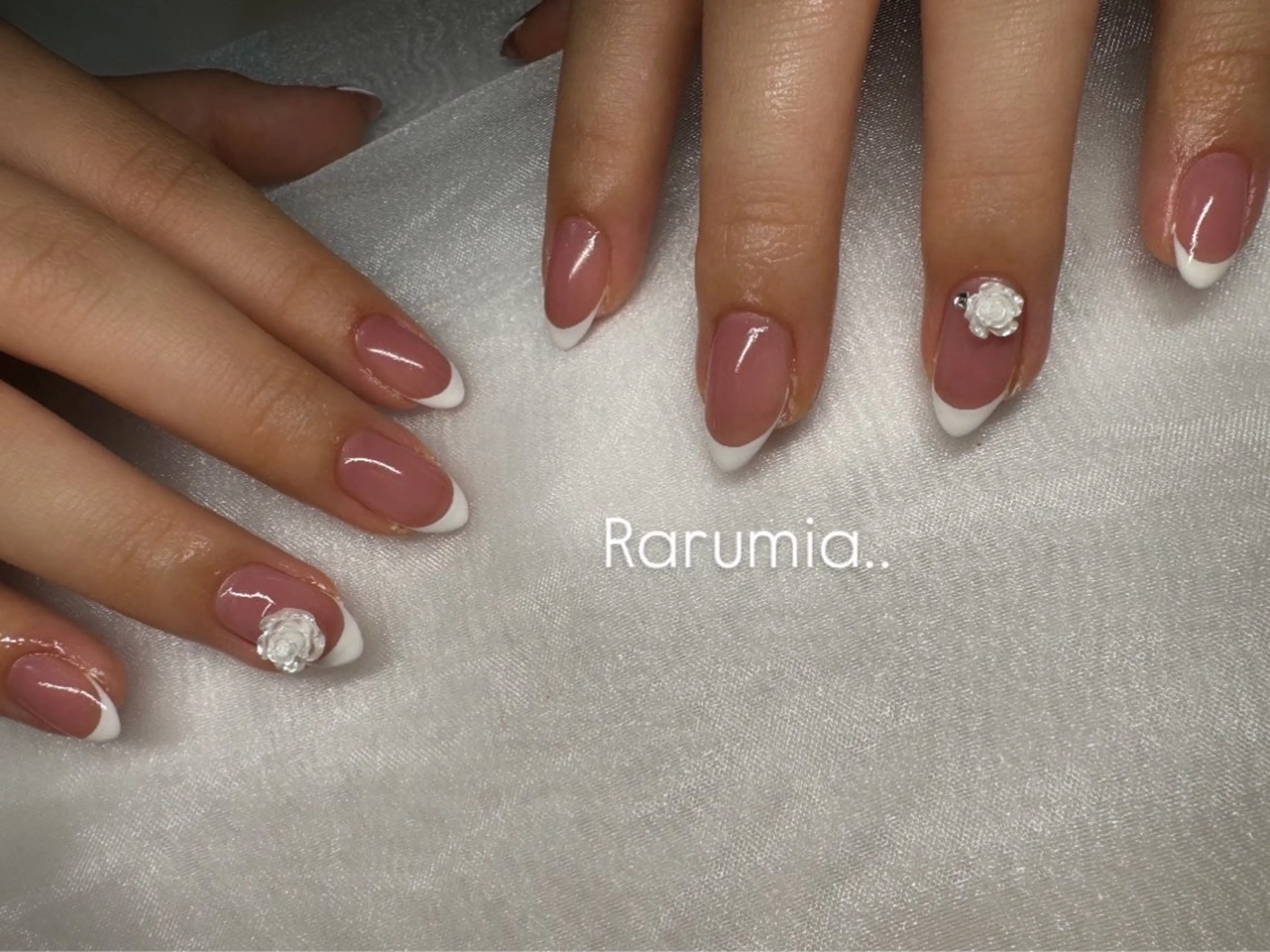 ミディアム ハンドネイル Rarumia miiのネイルデザイン