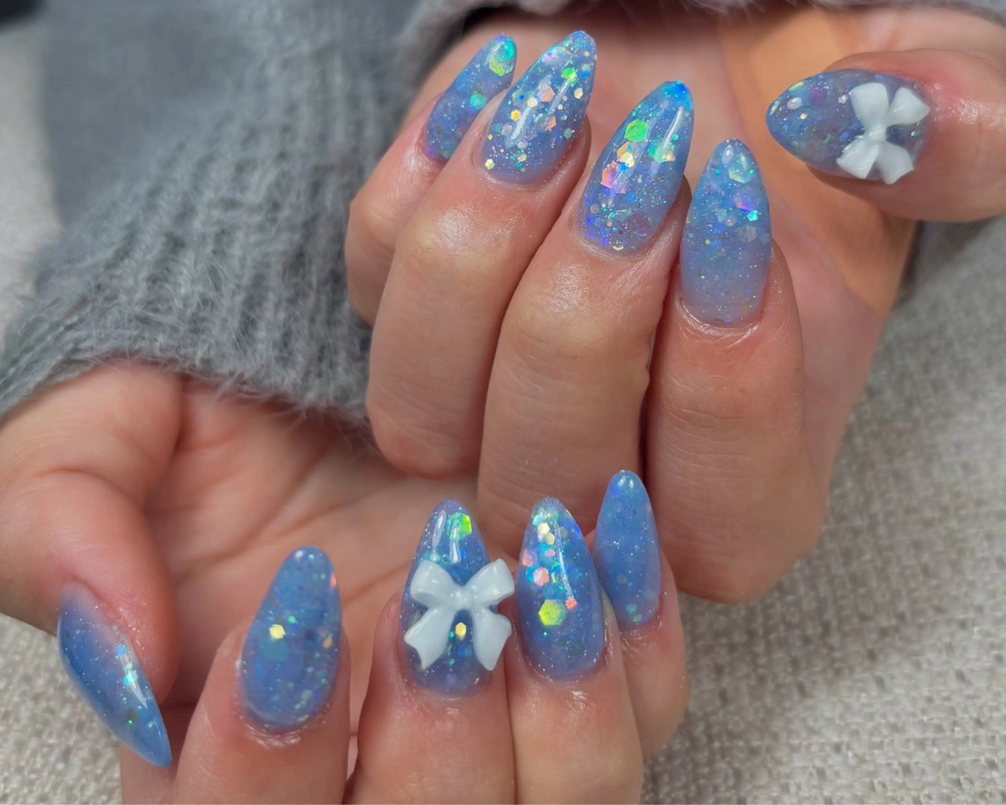 ネイル ブルー 長さ出し キラキラネイル ラメ(グリッター) 水色 ハンドネイル Salute本店 🦋仲原里佳のネイルデザイン