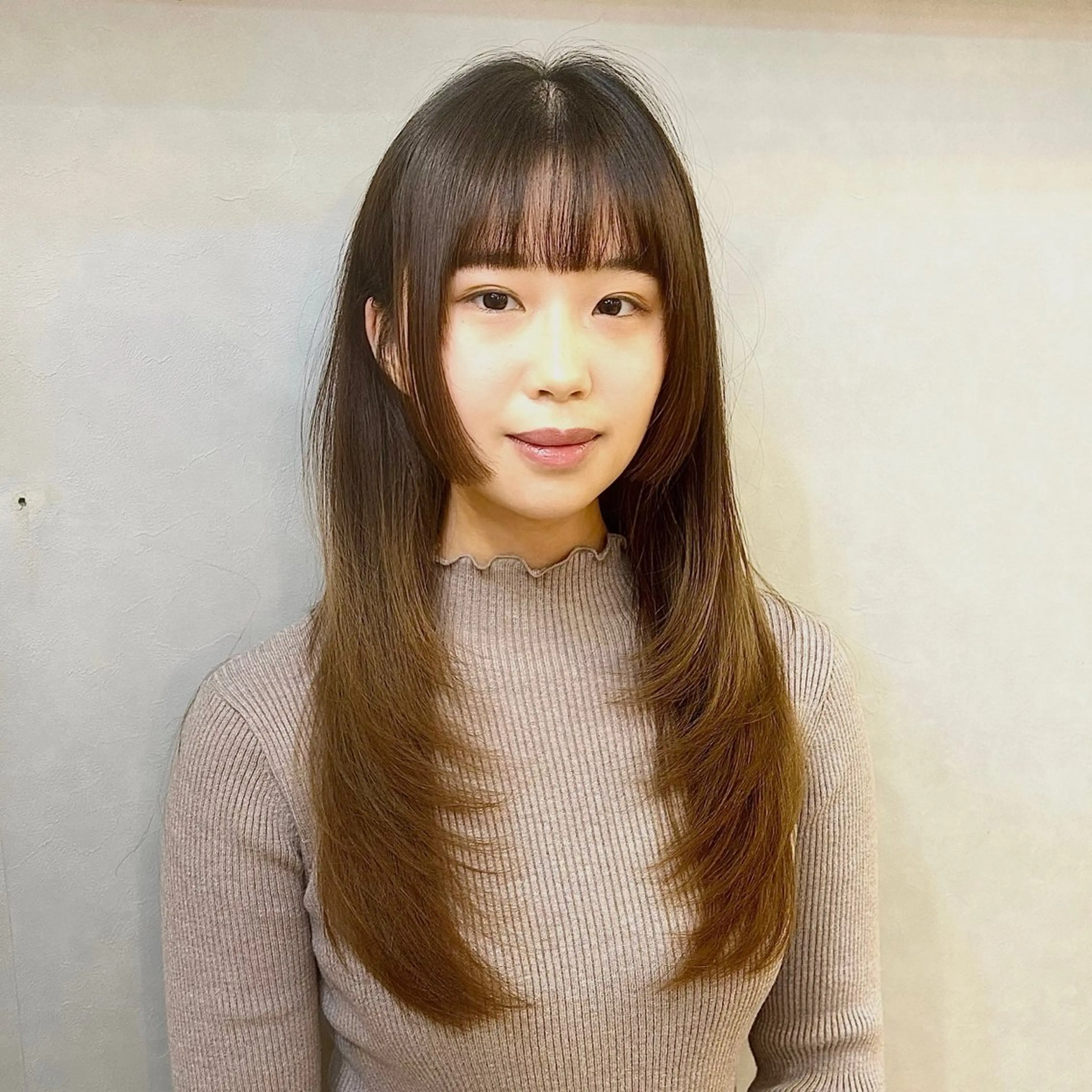 セミロング カラー カット ヘアカラー トリートメント layercut✂️ 韓国ヘア/髪質改善のヘアスタイル