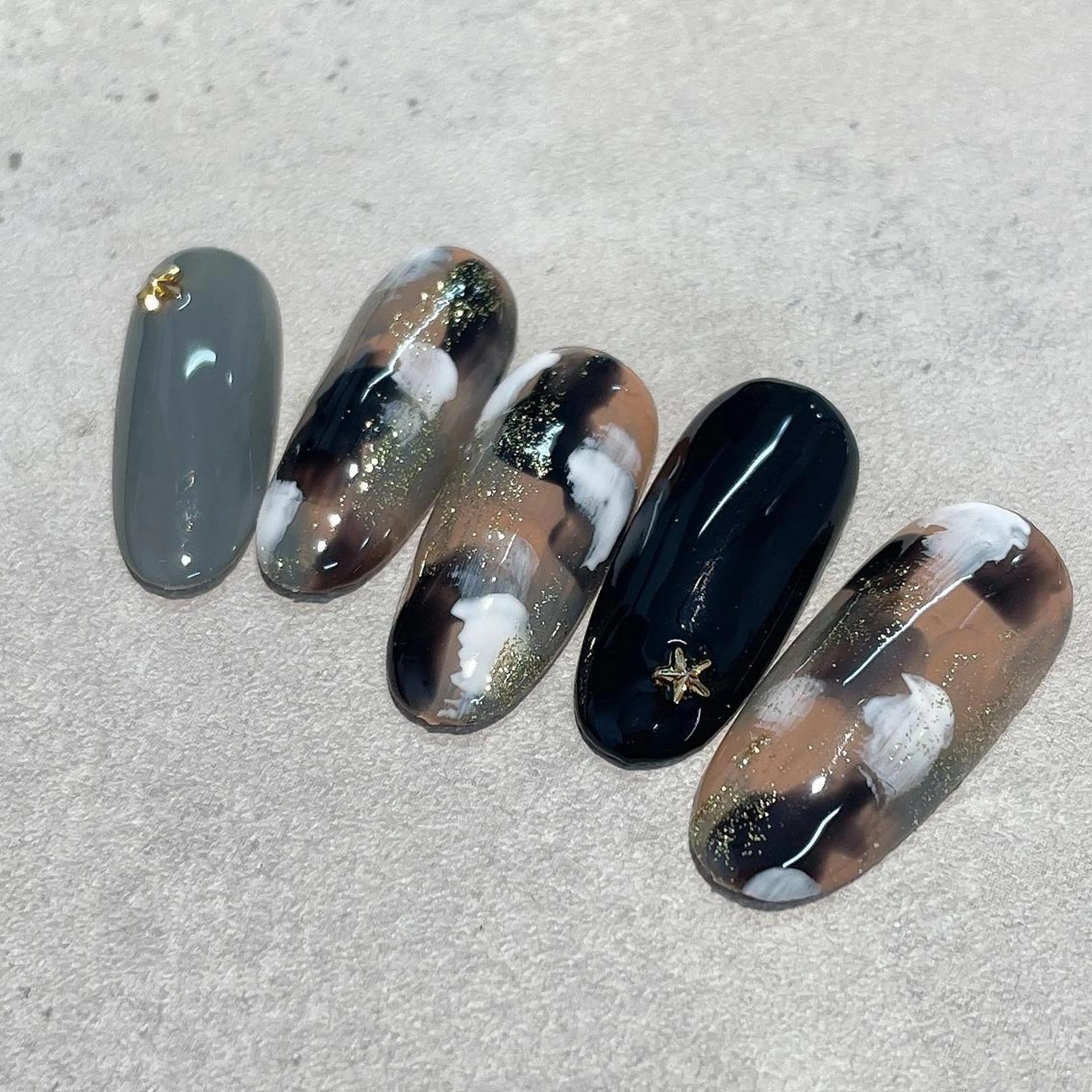 ネイル マツエク・マツパ まつげパーマ ボリュームラッシュ ジェルネイル ニュアンスネイル パラジェル 髙橋 敦子のマツエク・マツパデザイン