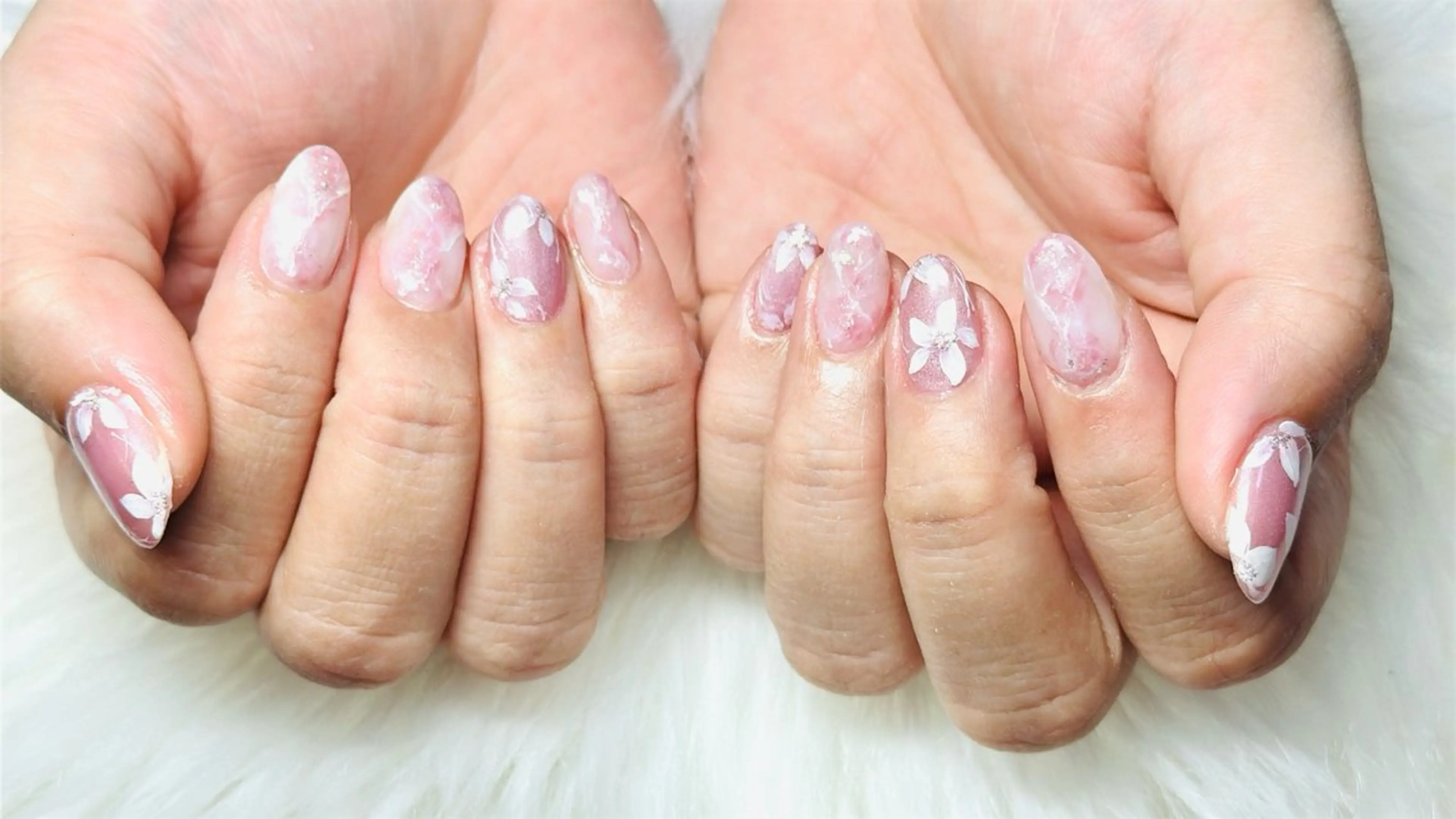 ネイル ニュアンスネイル 春ネイル Queenie nailのネイルデザイン