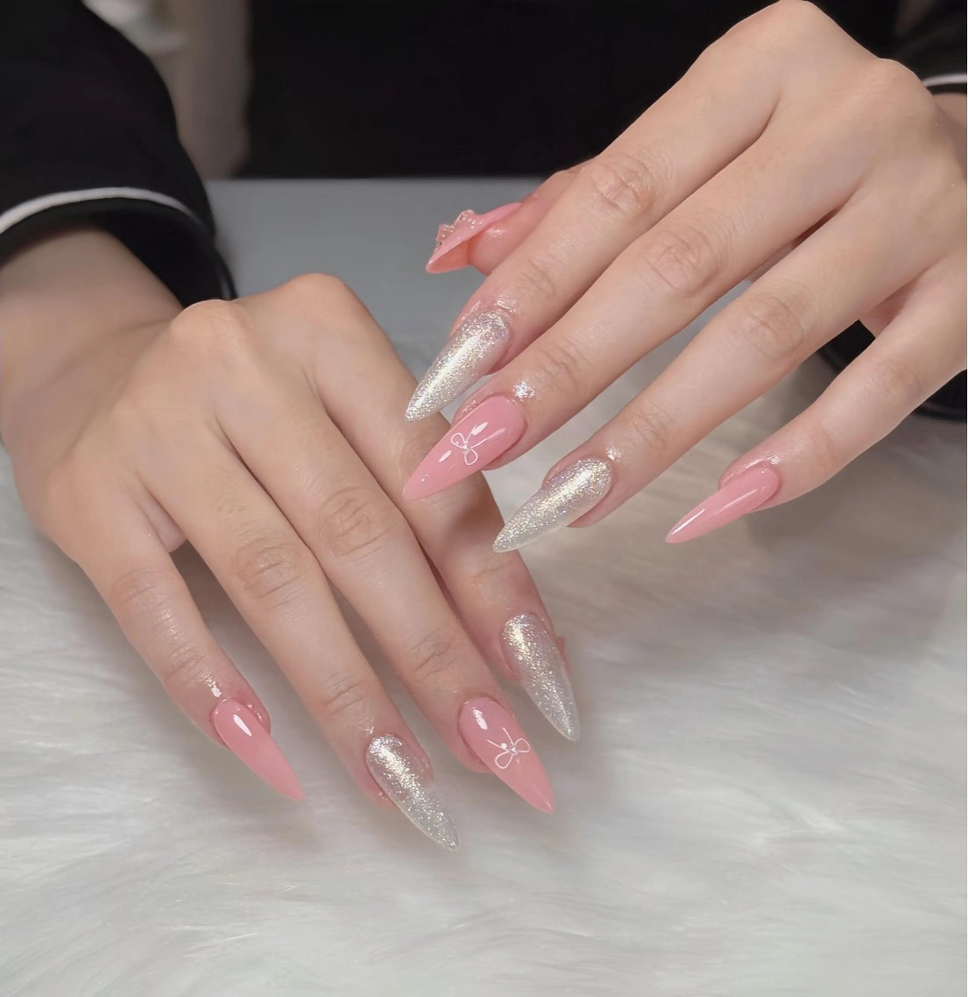 ネイル オーロラネイル チークネイル フットネイル フレンチネイル ジェルネイル ハンドネイル Nichi Nailsのネイルデザイン