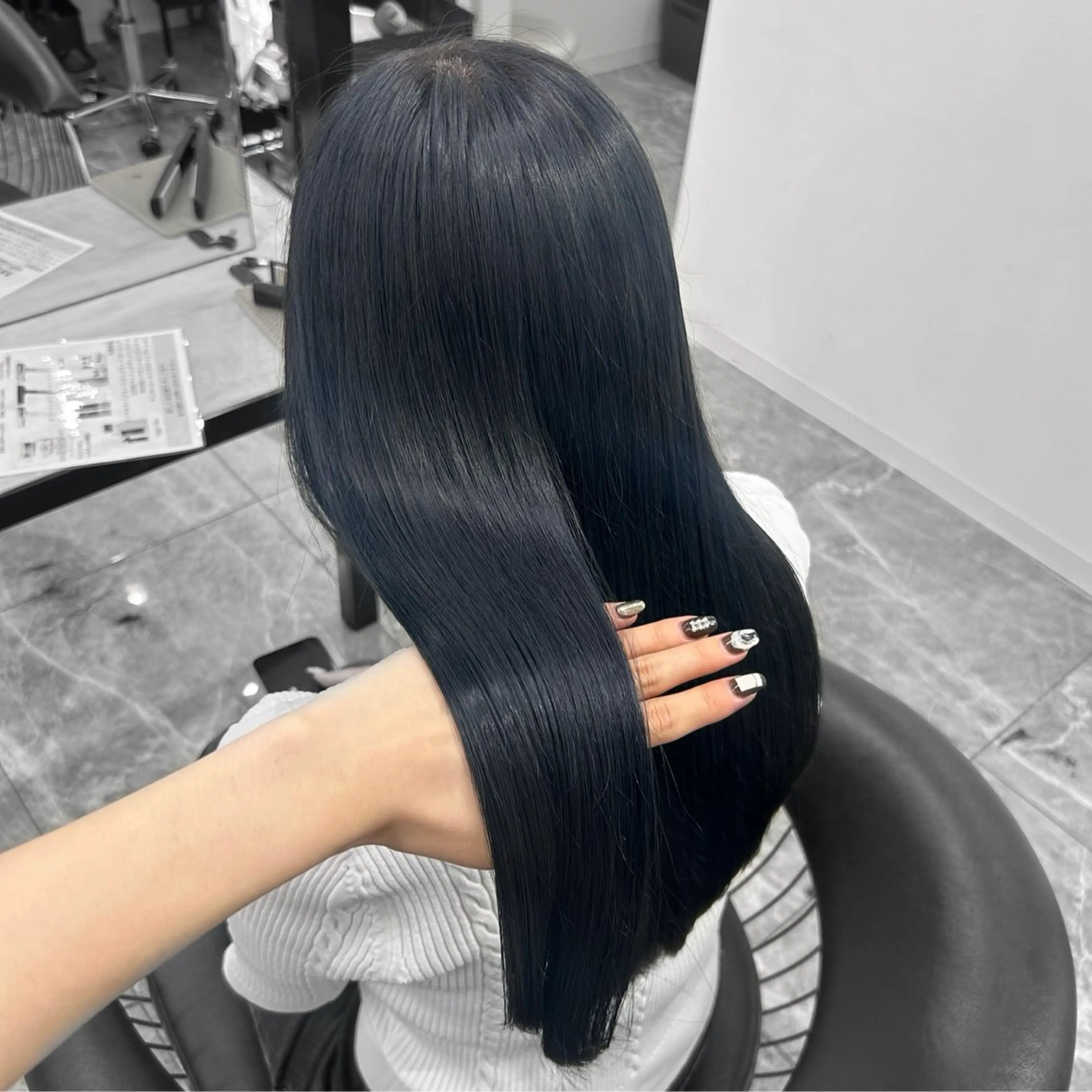 カラー ヘアカラー トリートメント 𝘠𝘶𝘪 / 透け感ヘアのヘアスタイル