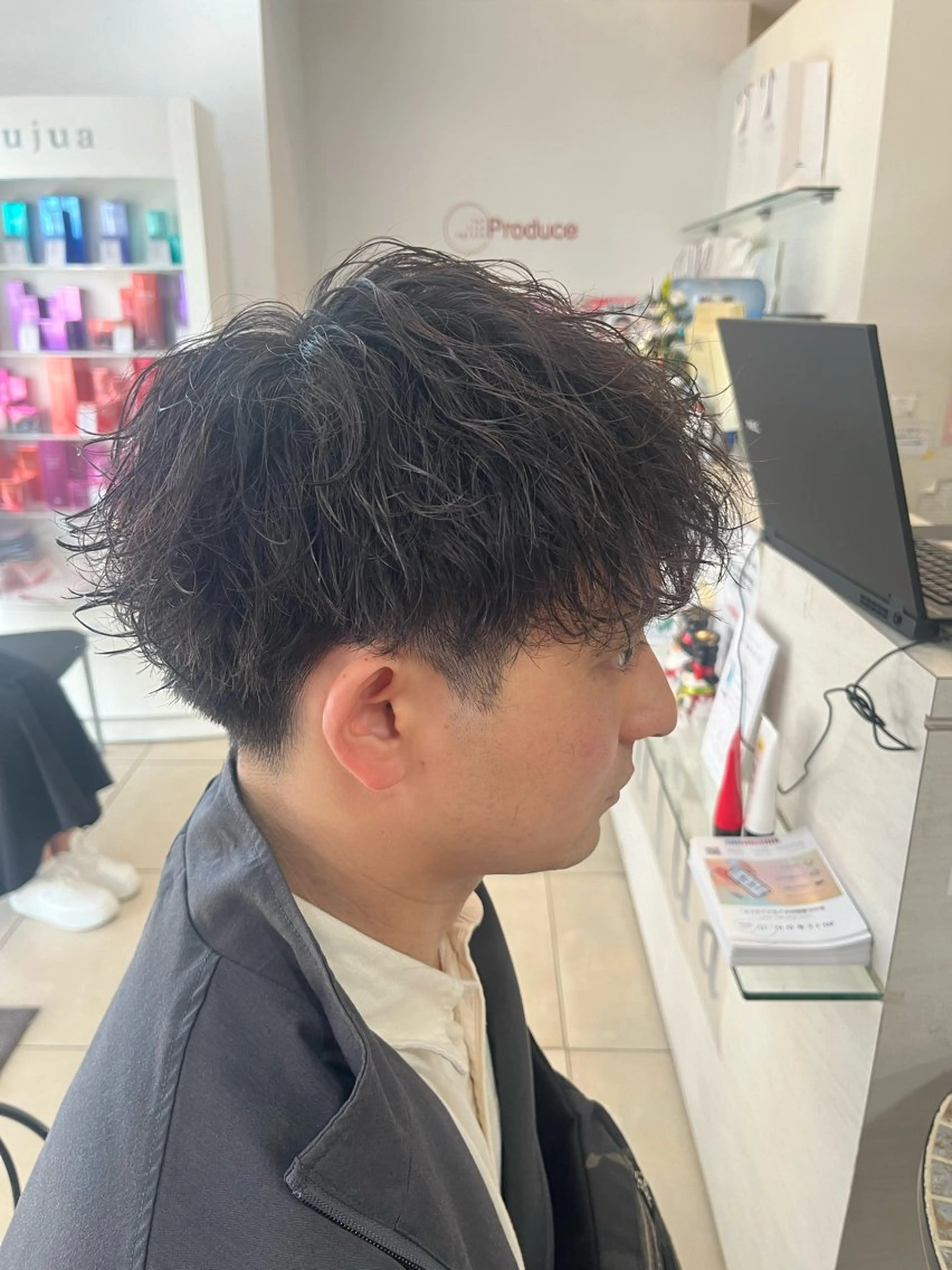 ショート パーマ メンズ マッシュ メンズパーマ ツイストスパイラルパーマ ショートヘア スパイラルパーマ カット パーマ カルマ・ニュアンス パーマ　須田龍世のヘアスタイル