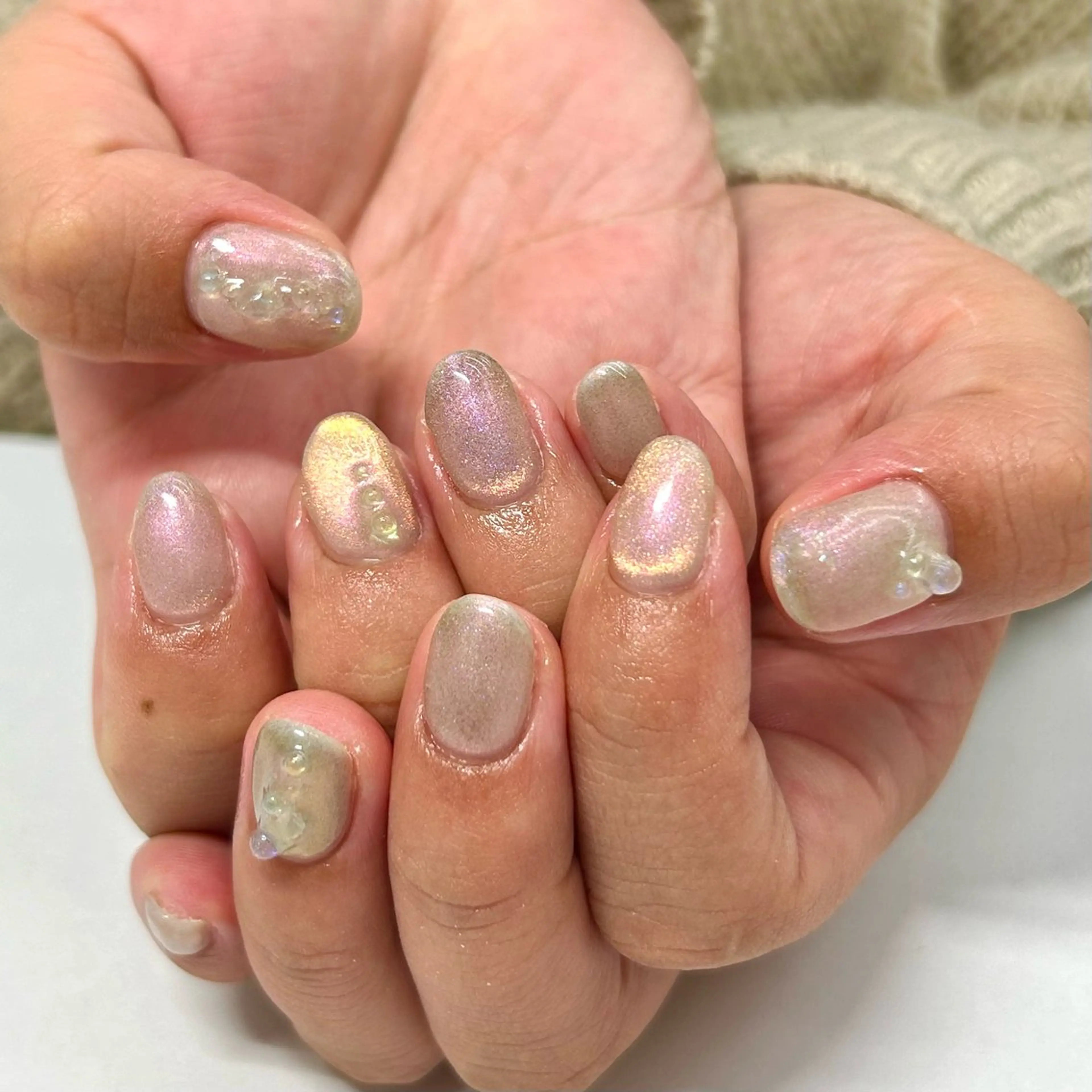 ネイル マグネットネイル ハンドネイル プライベートネイルサロンone nail所属・one nail 【カラフル/個性派】のネイルデザイン