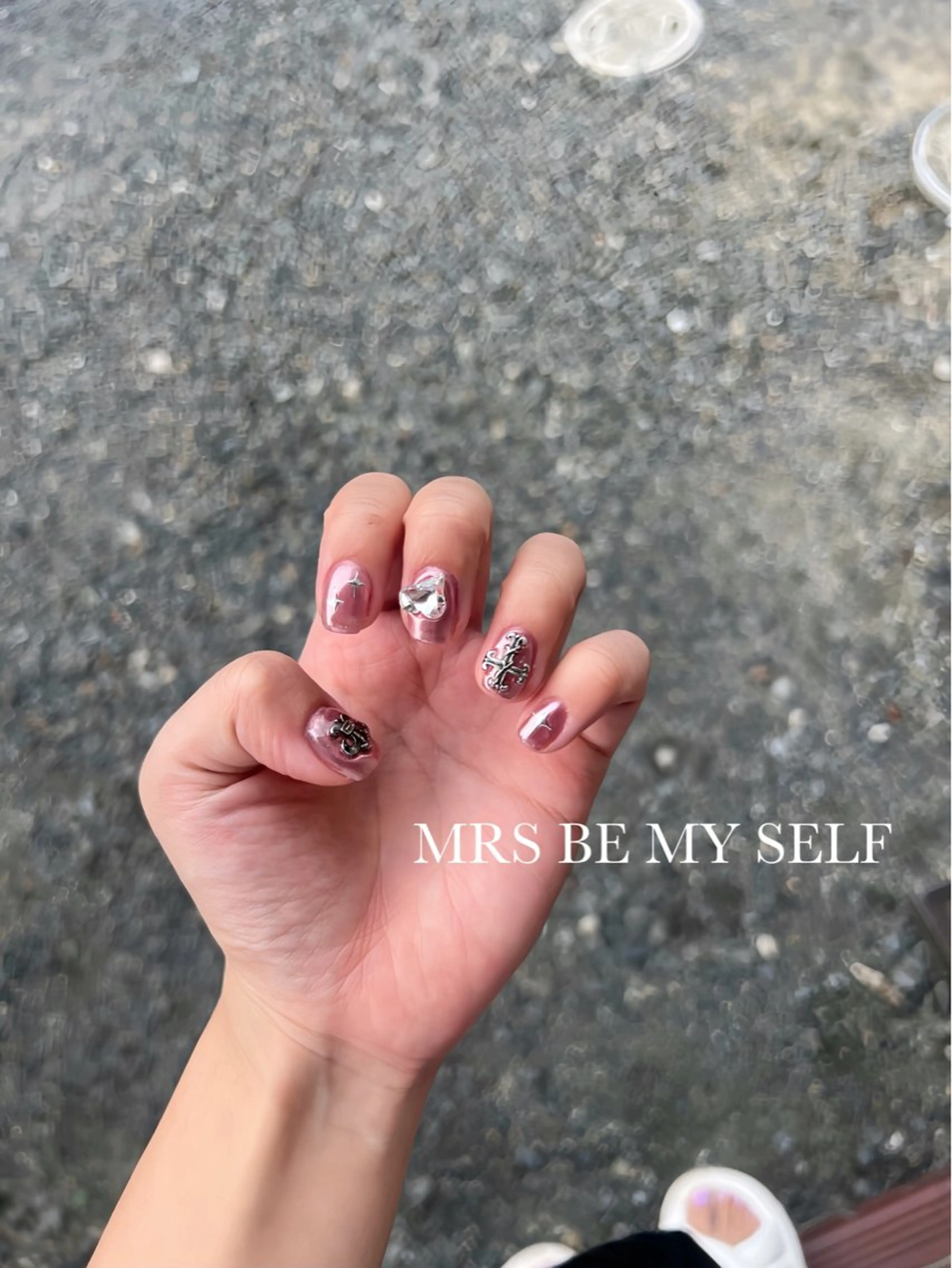 ネイル 韓国ネイル ミラーネイル ピンク ハンドネイル MRS/ miyu🎀のネイルデザイン