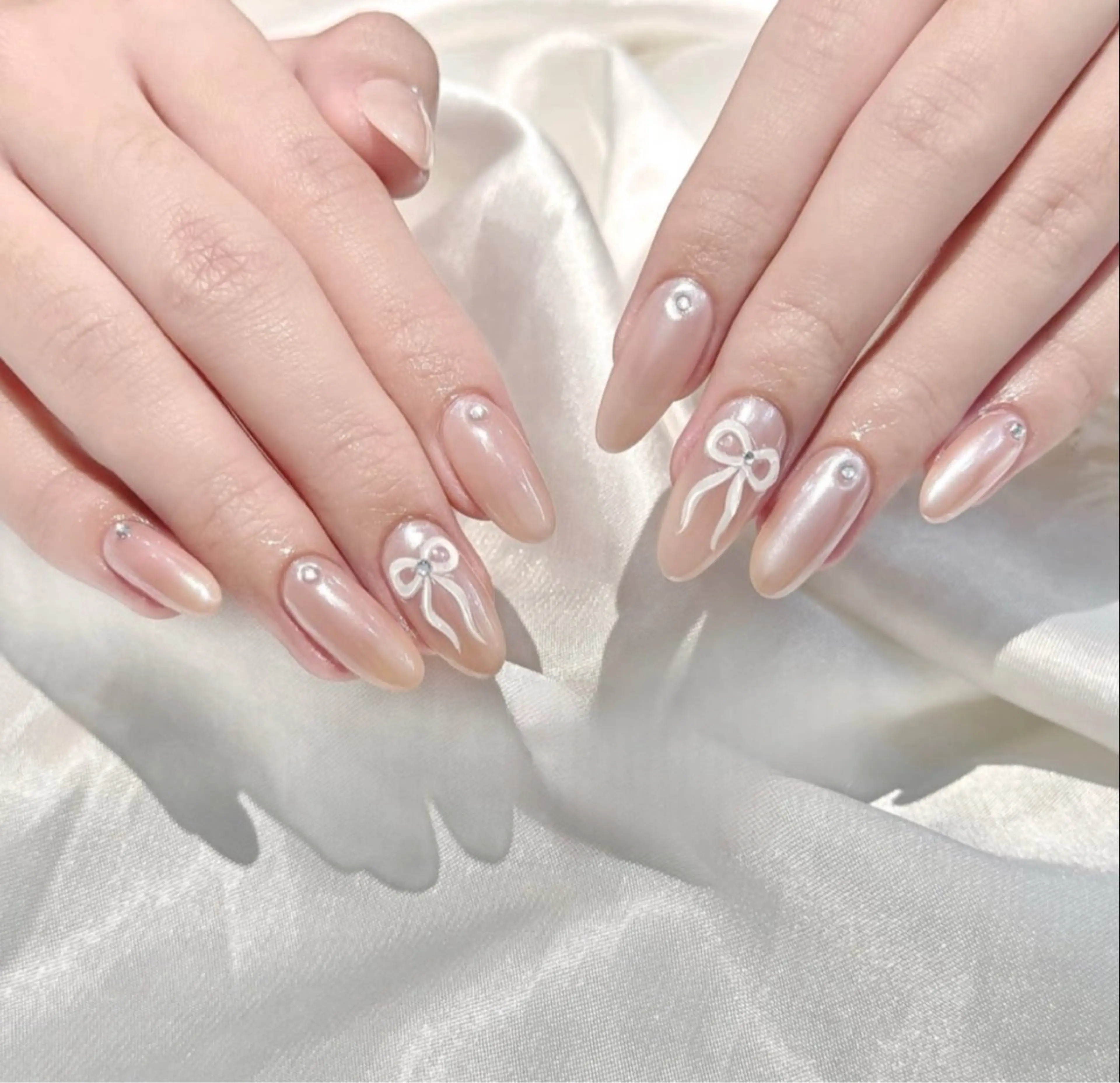 ネイル フレンチネイル キラキラネイル マグネットネイル ミラーネイル ニュアンスネイル ハンドネイル Lyn TA Nailのネイルデザイン