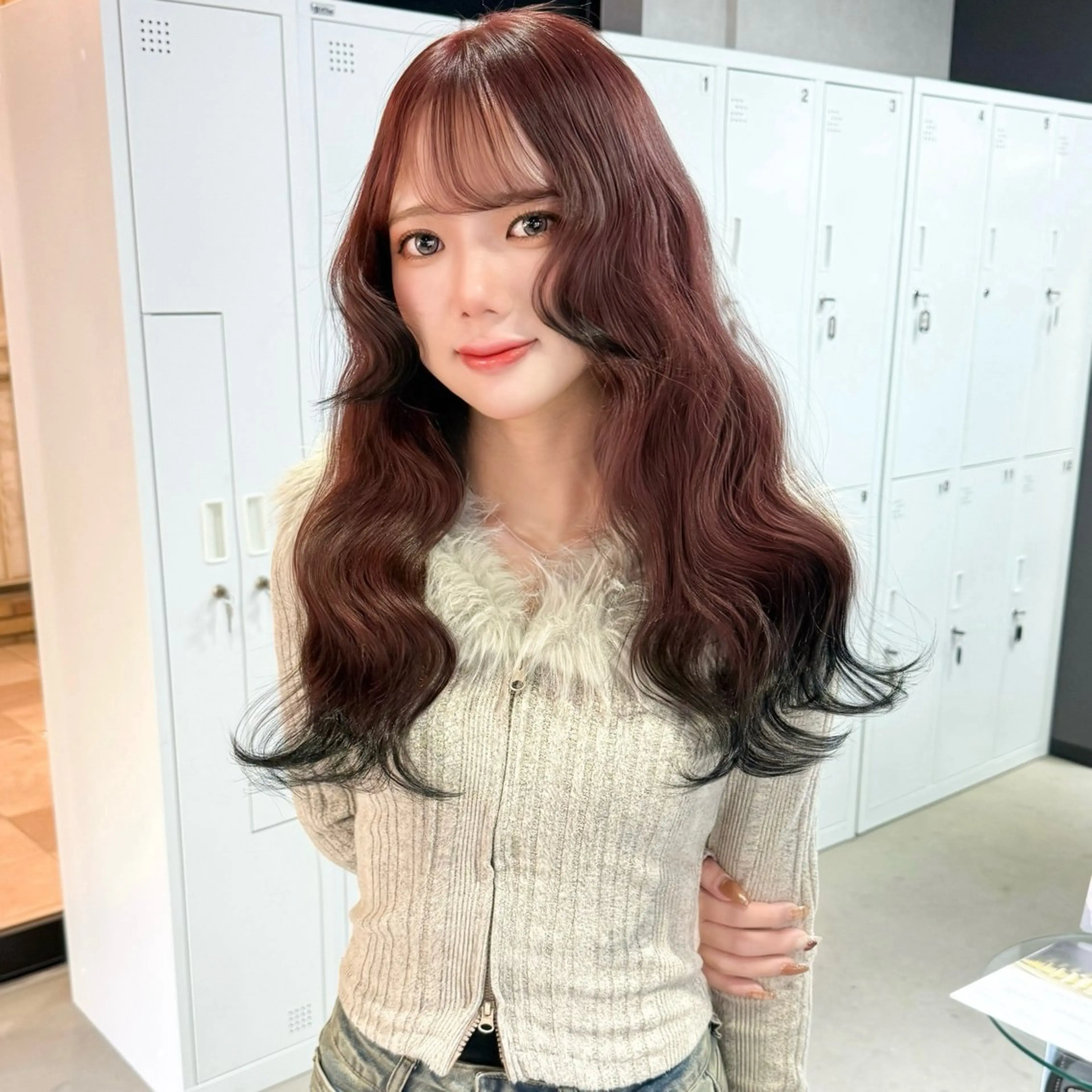 ロング カラー 黒髪 レッドカラー レイヤー/暖色/ ミルクティー/マリアのヘアスタイル