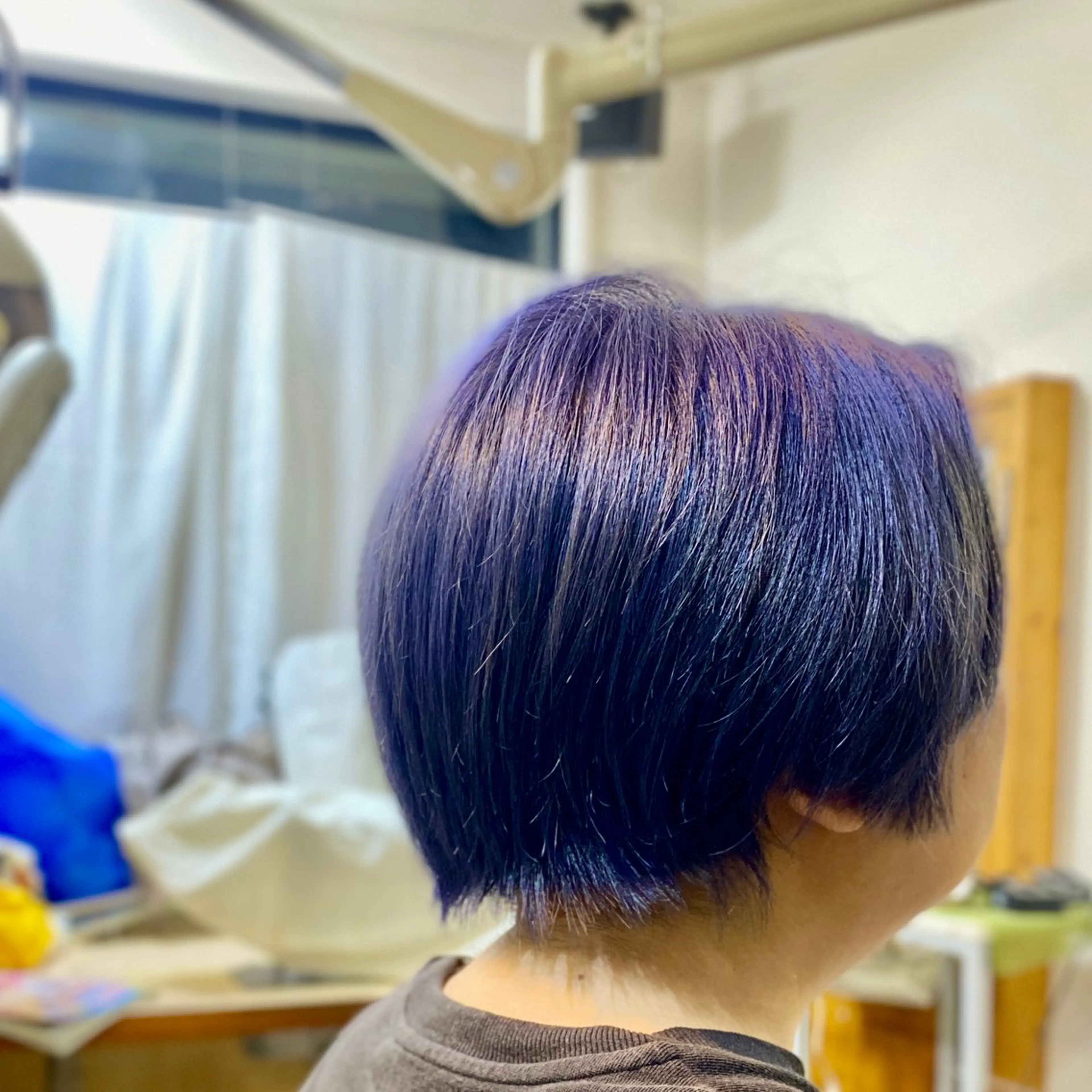 ショート カラー CRADLE Takeuchiのヘアスタイル
