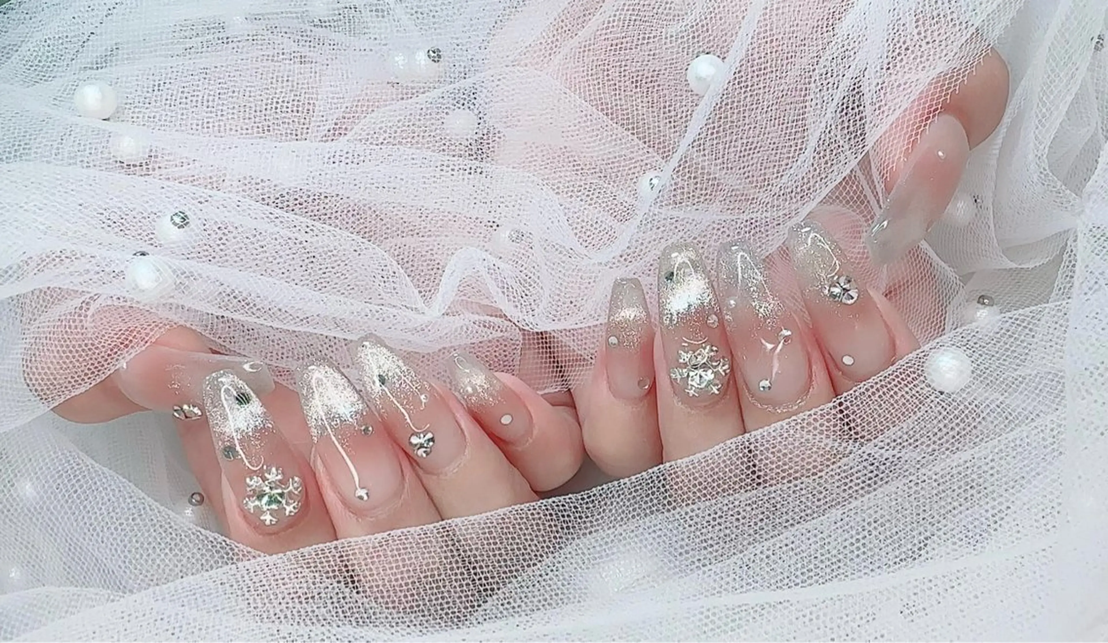 ネイル Minéa nailのネイルデザイン