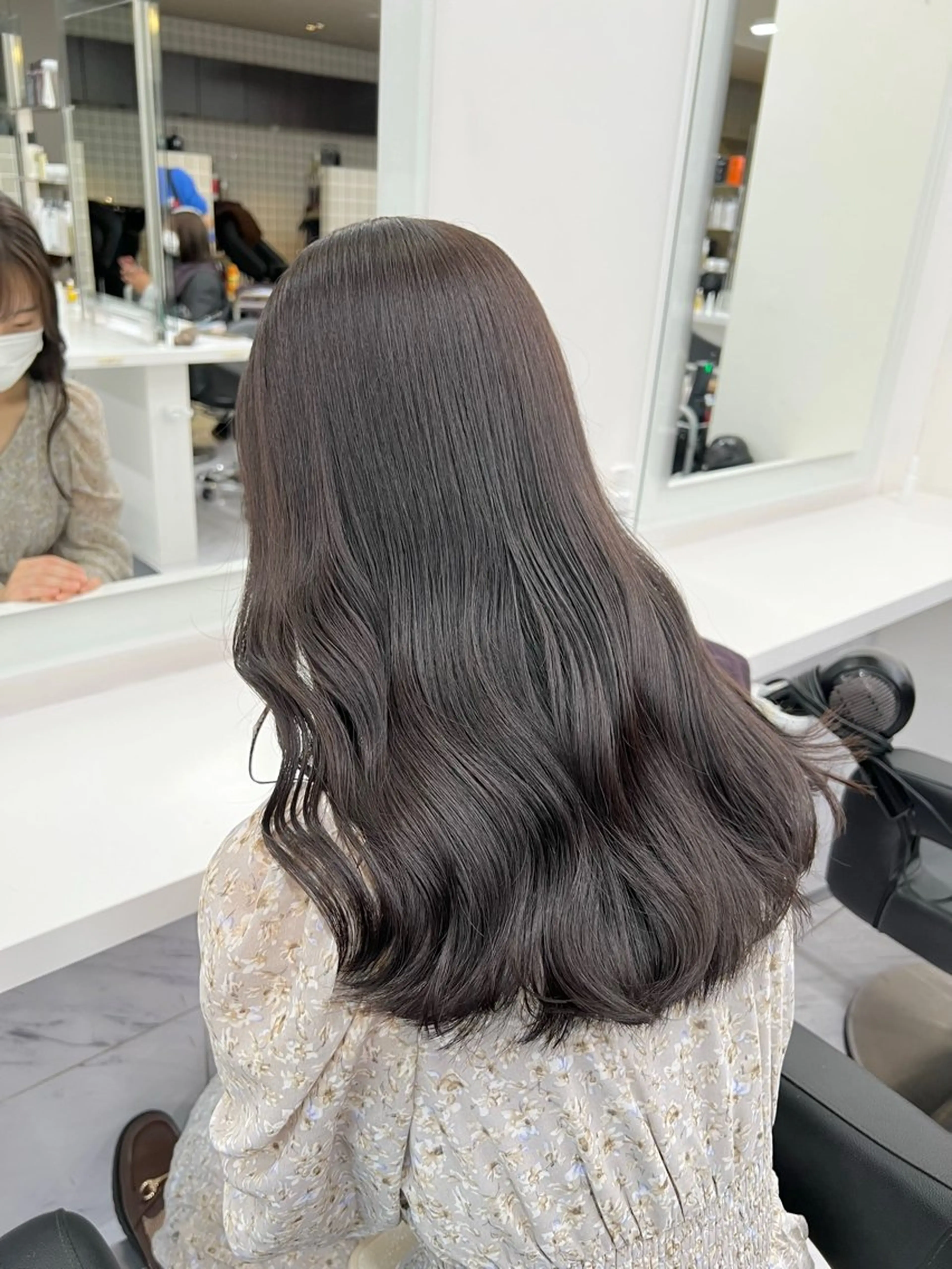 セミロング 💍レイヤーカット 艶髪💍亘紘輝のヘアスタイル