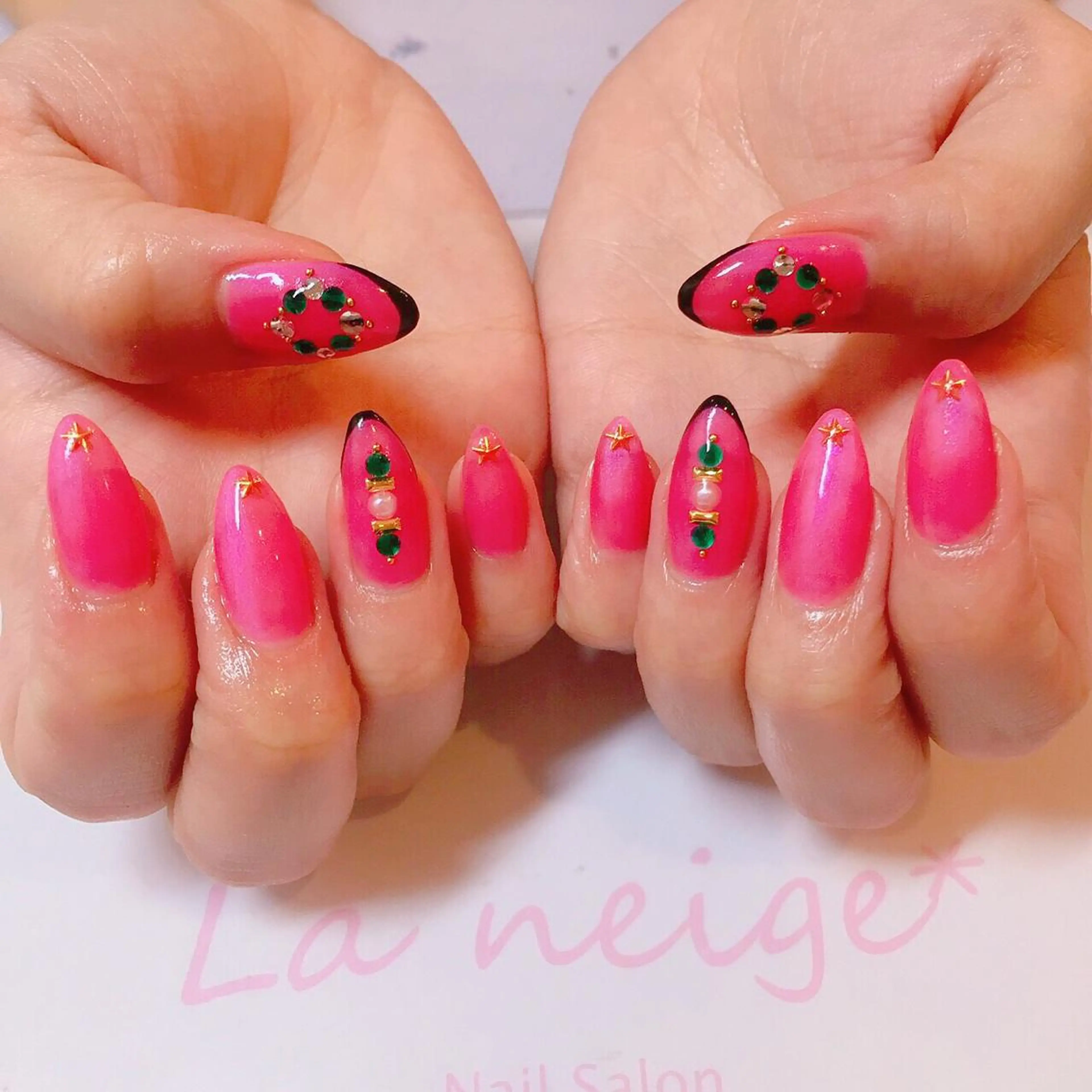 ヘアアレンジ ネイル ロングネイル La neige* yuki 🥯🍑のネイルデザイン