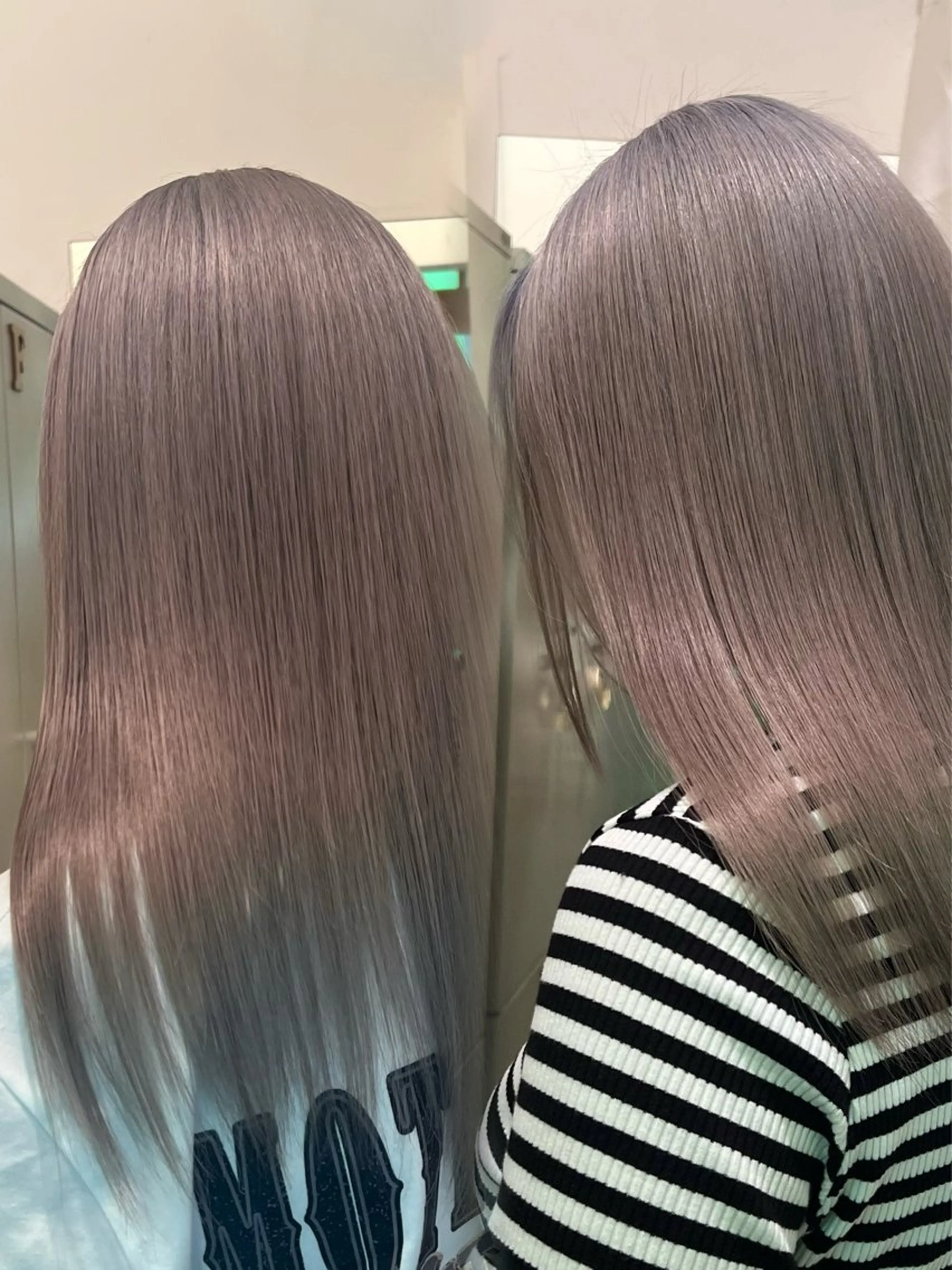 セミロング カラー シルバー ヘアカラー ハイトーンカラー/エ クステ/デザインのヘアスタイル