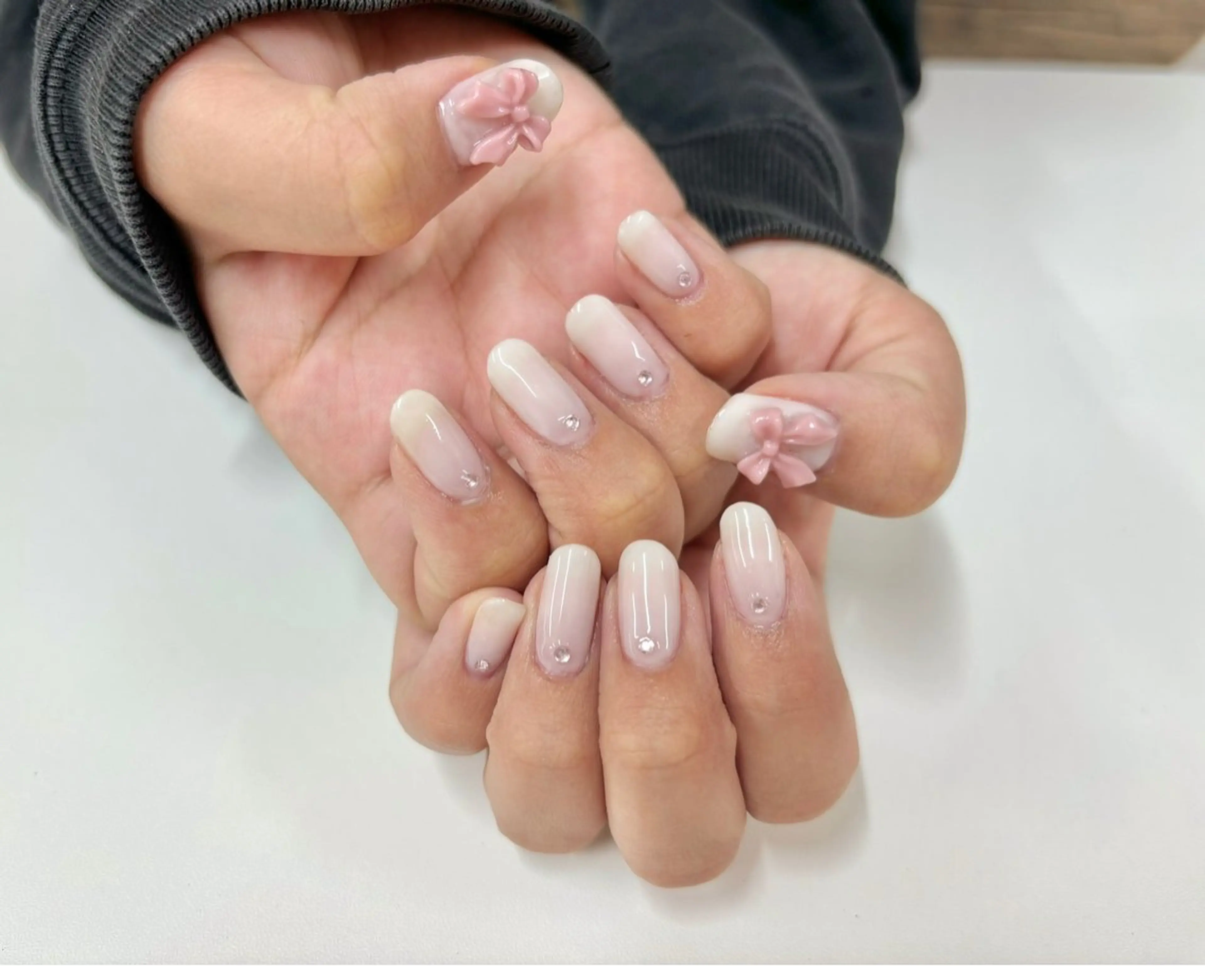 ネイル リボン ハンドネイル Hübsch所属・Sakura Hのネイルデザイン