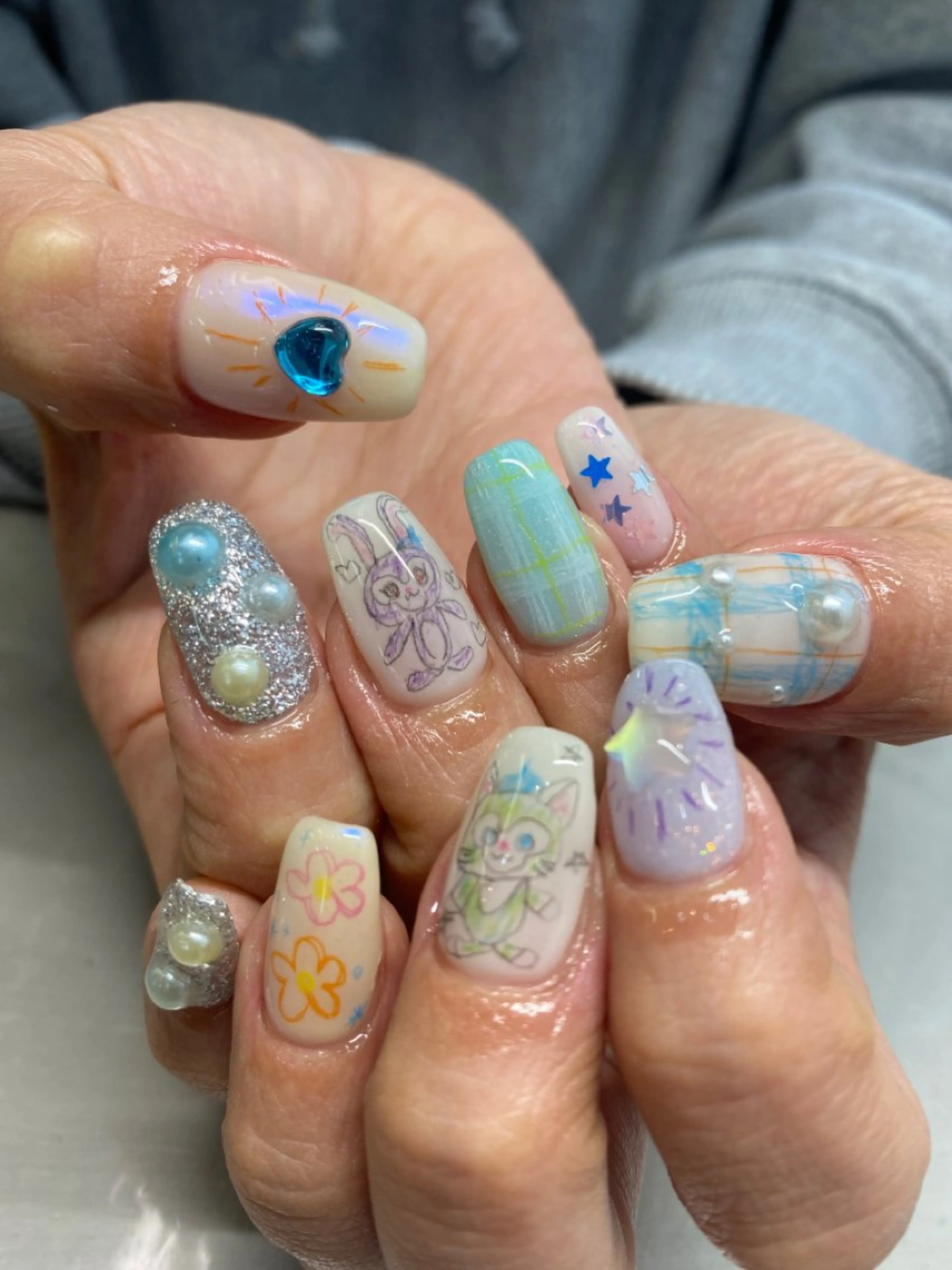 ネイル ハンドネイル isobe yuiのネイルデザイン