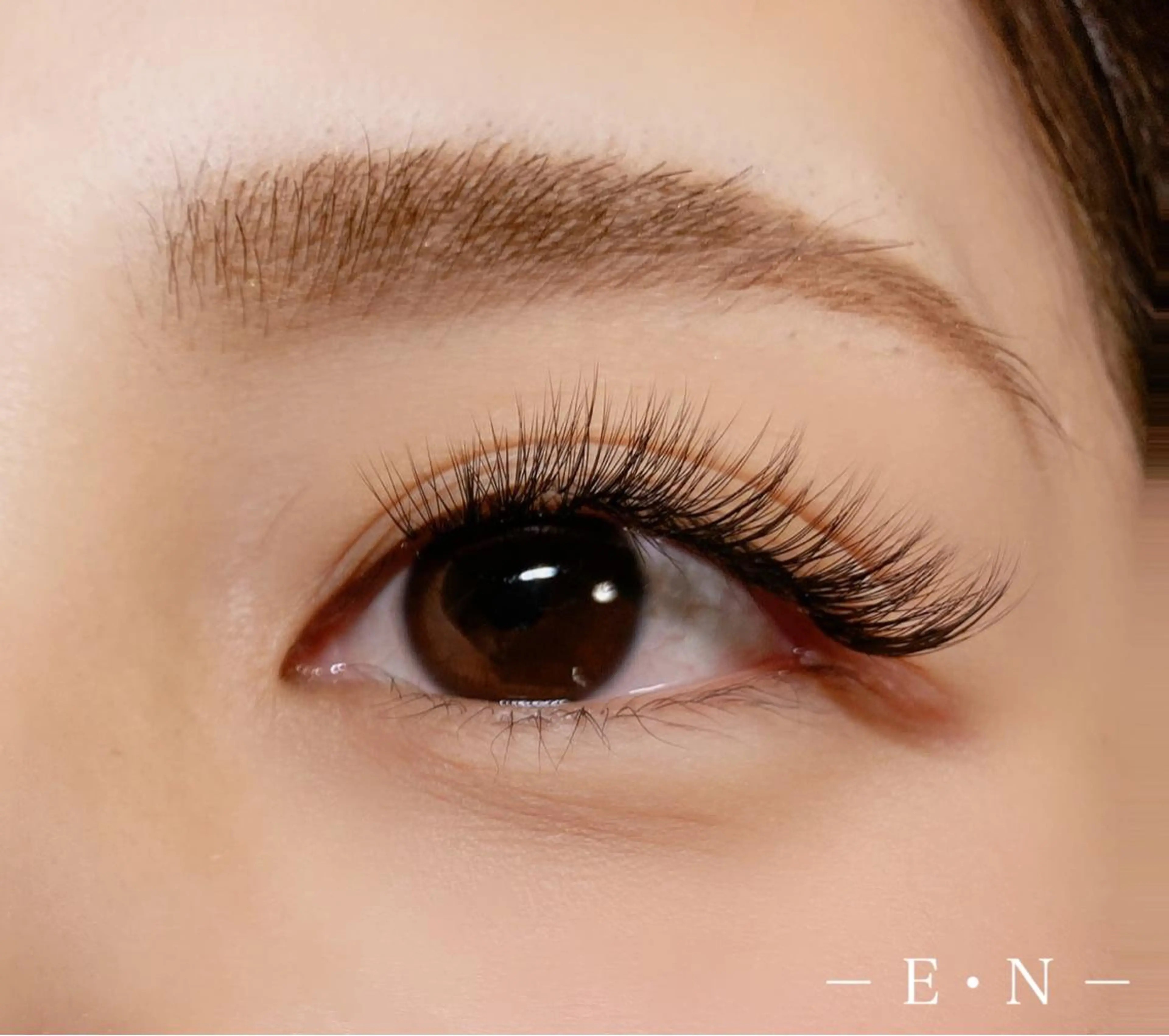 マツエク・マツパ ボリュームラッシュ E・N(エン)所属・E・N(エン) eyelashのマツエク・マツパデザイン
