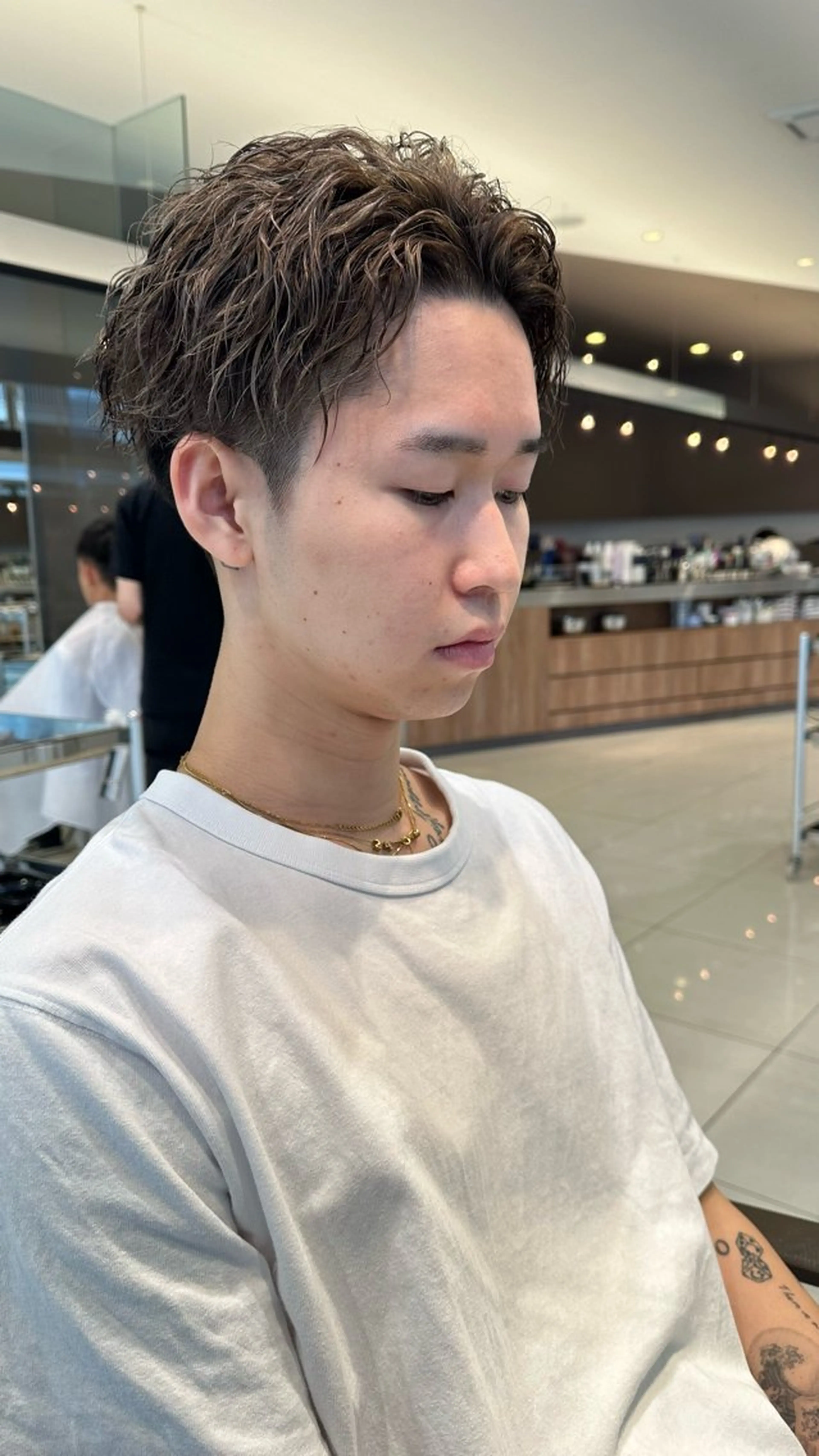 ショート メンズ メンズハイトーン メンズパーマ エスポワール所属・YUSHI HORIUCHIのヘアスタイル