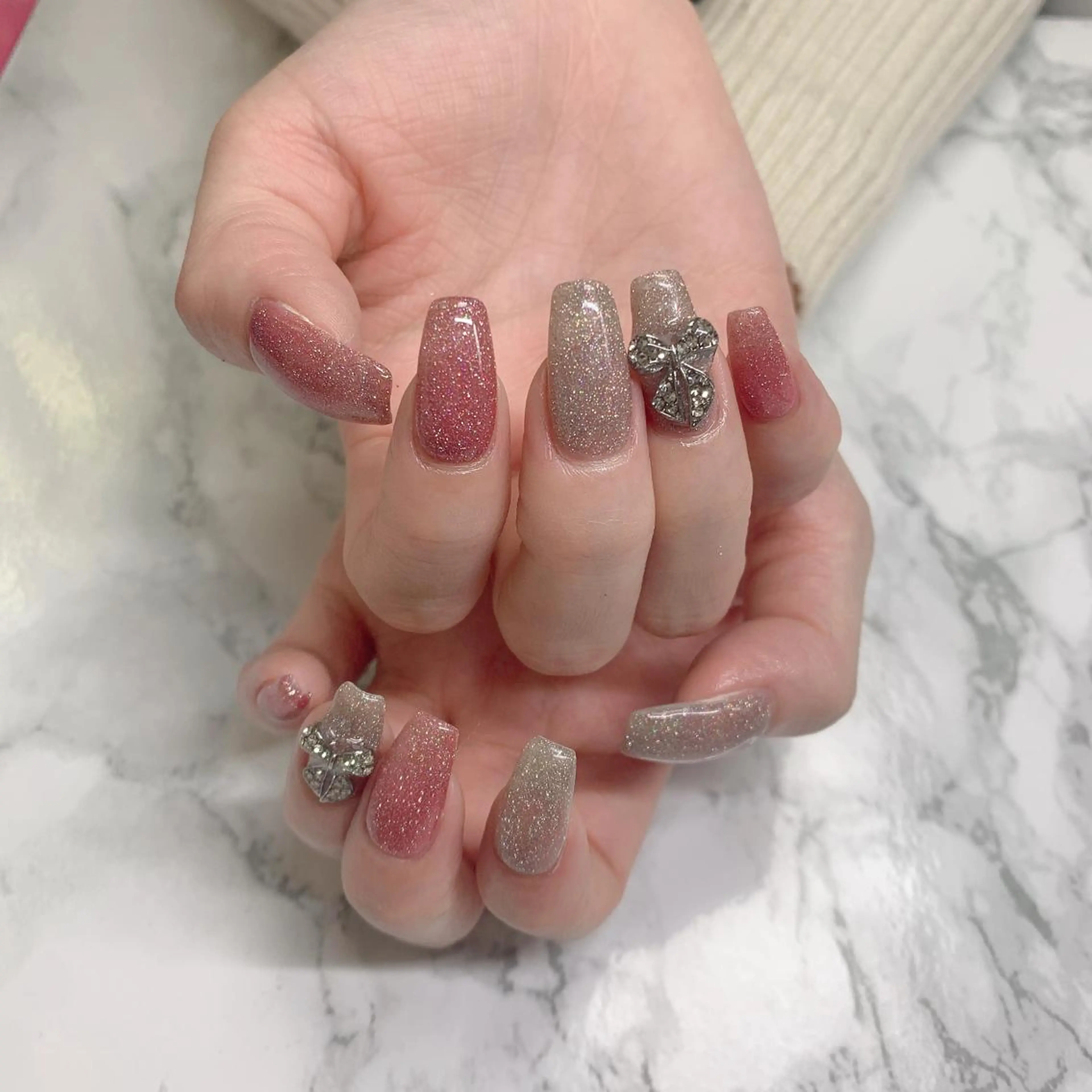 ネイル はな💎ネイル ワンホン、長さ出しのネイルデザイン