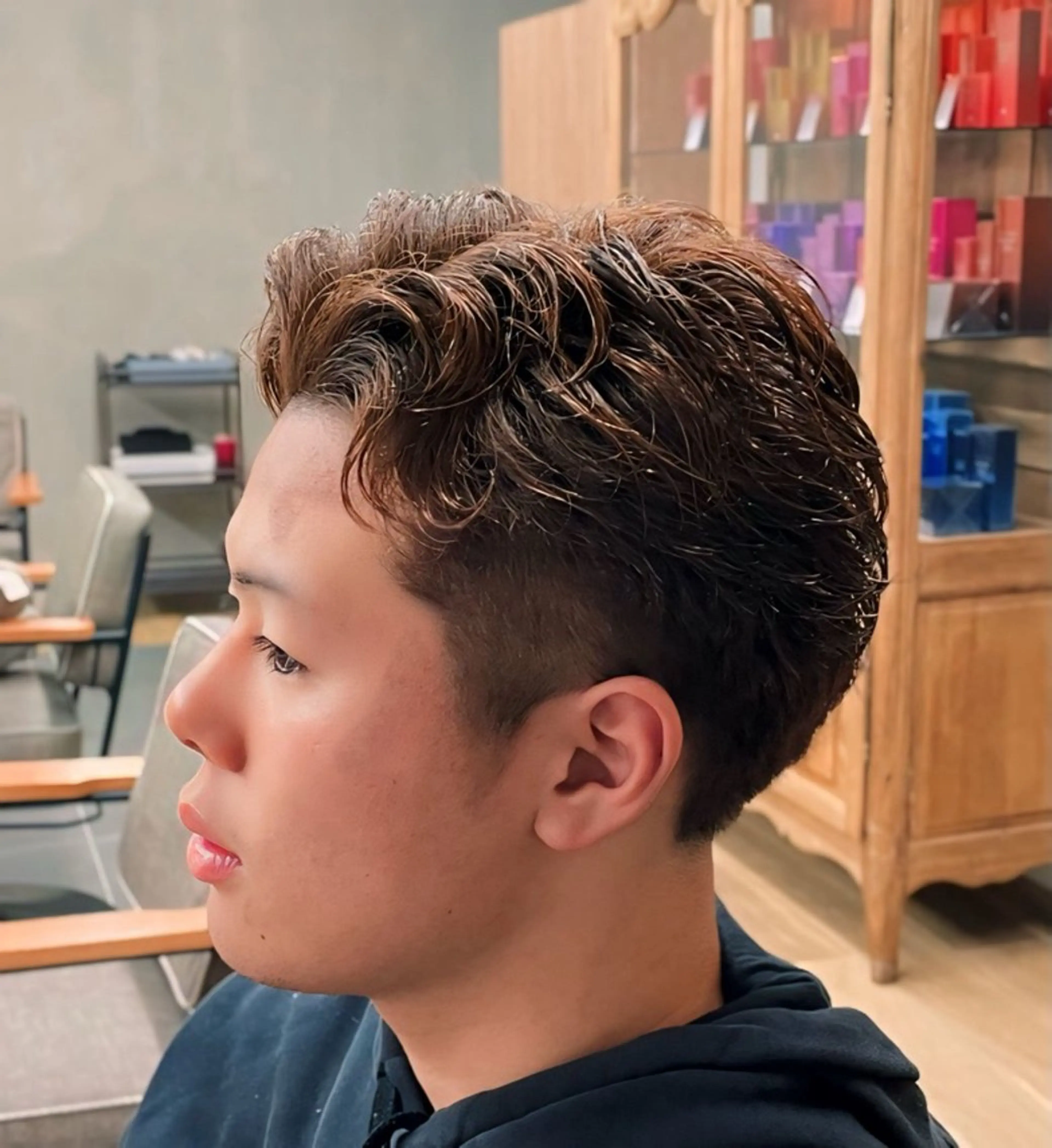 メンズ カット ヘアカラー 遠藤 健登のヘアスタイル
