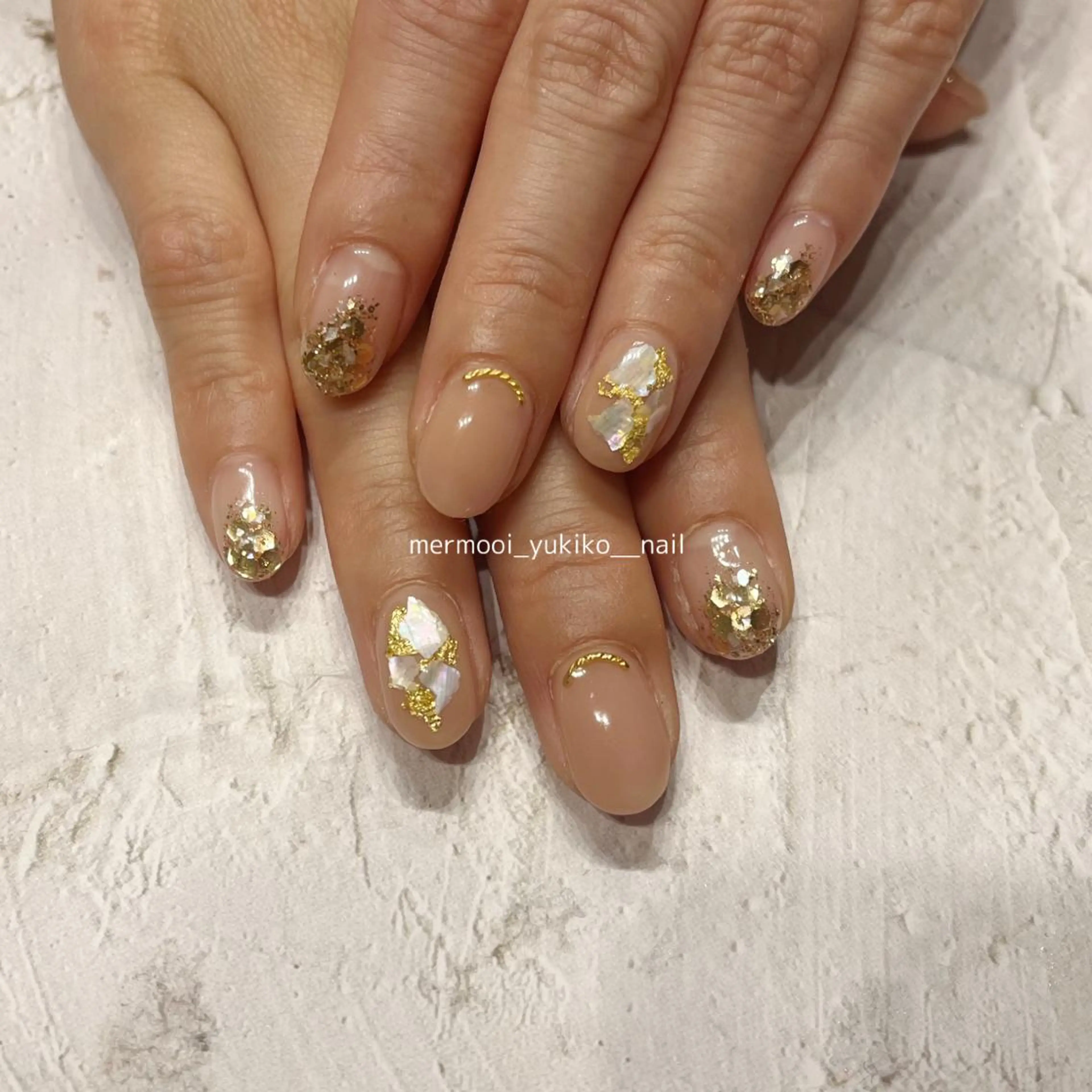 ネイル アートネイル ラメ(グリッター) ロングネイル オフィスネイル ワンカラーネイル ハンドネイル mermooi nailのネイルデザイン