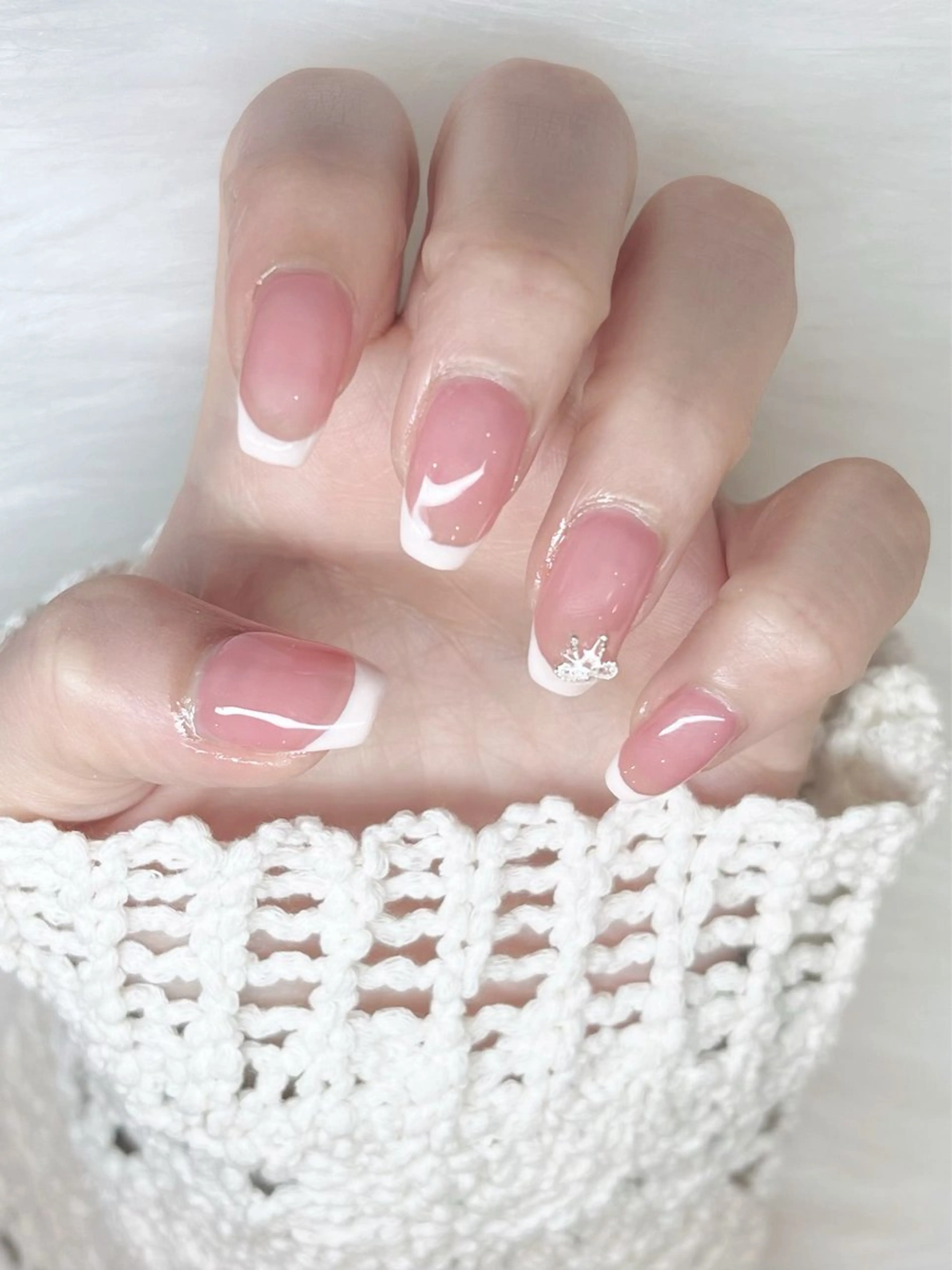 ネイル グラデーション キラキラネイル ピンク 春ネイル ワンホンネイル ハンドネイル RUBY Nail 日暮里店のネイルデザイン