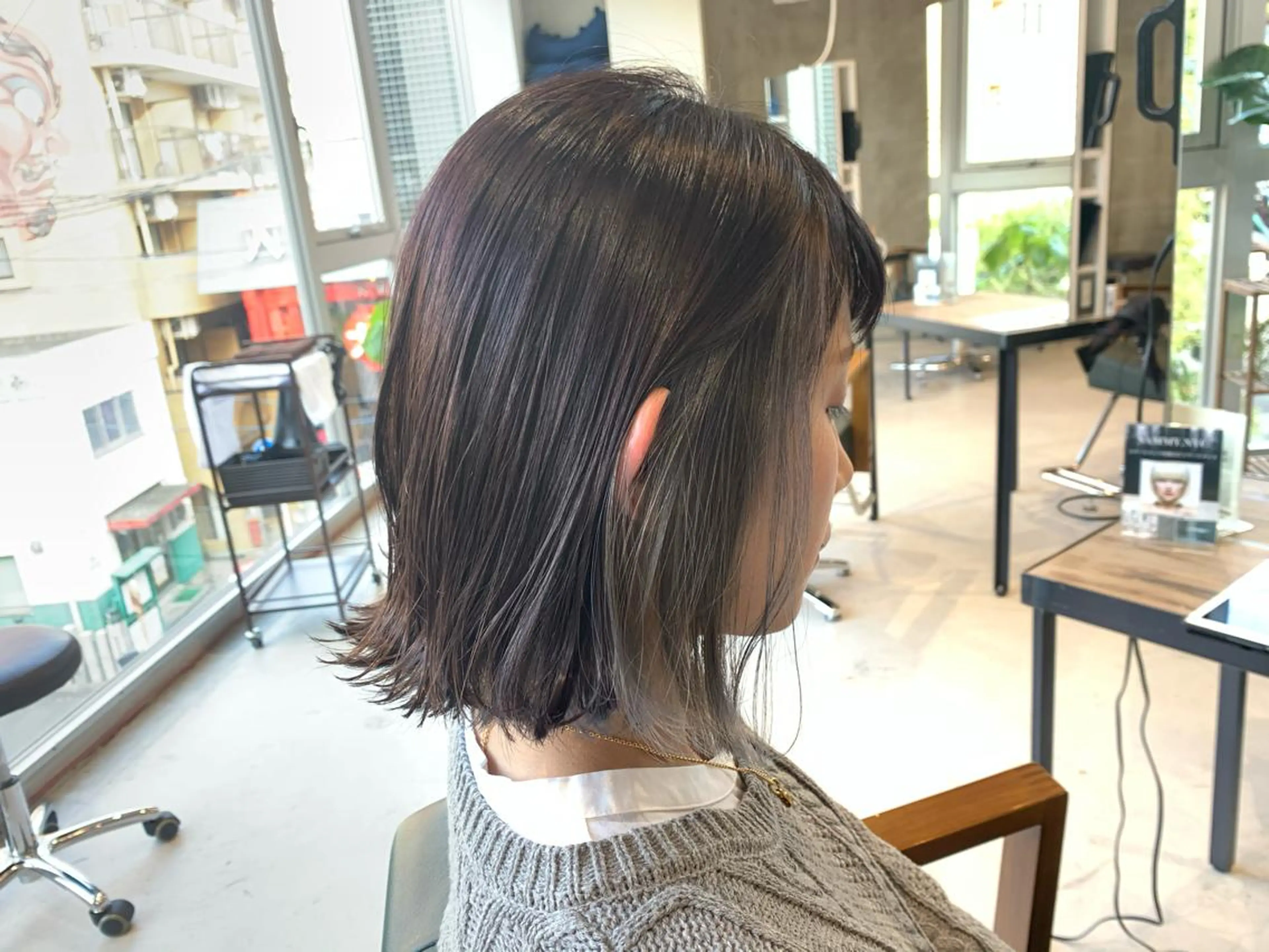 ミディアム カラー グレージュ ill.所属・ill［イル］大須 ダブルカラー髪質改善のヘアスタイル