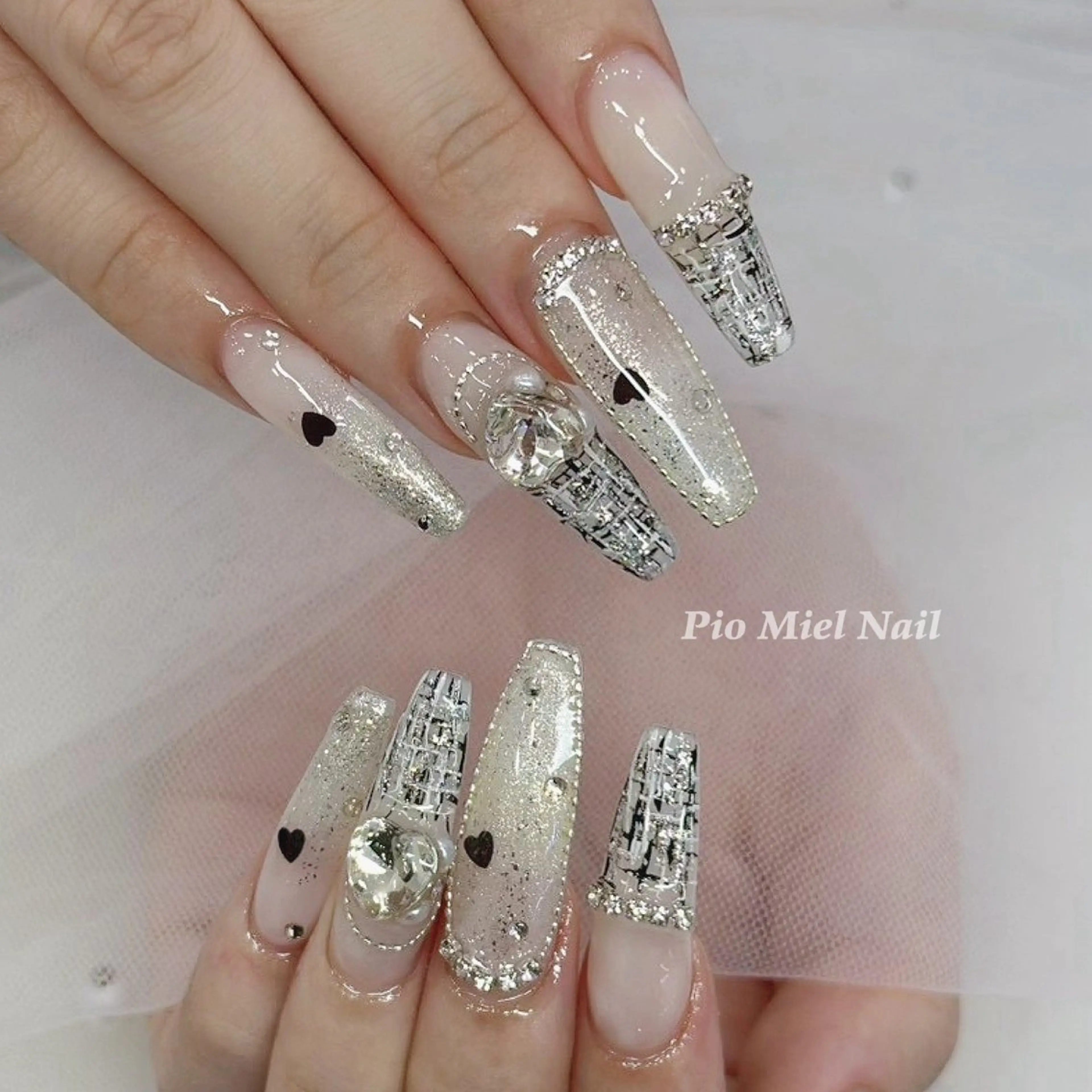 ネイル ジェルネイル ハート キラキラネイル ラメ(グリッター) ロングネイル ハンドネイル HANA 長さだしのネイルデザイン