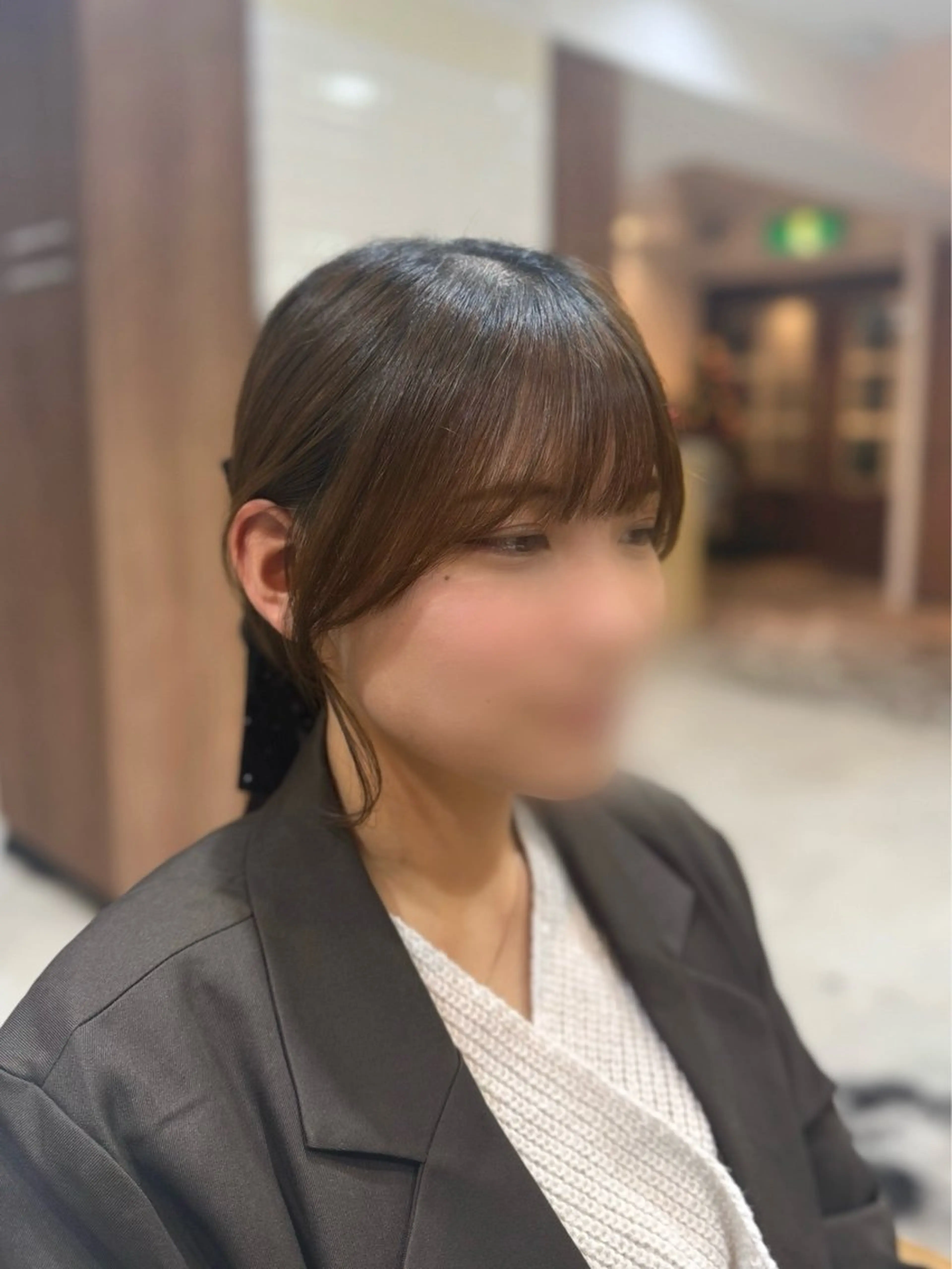 ロング カット yuzua/ベージュ /透明感/レイヤーのヘアスタイル