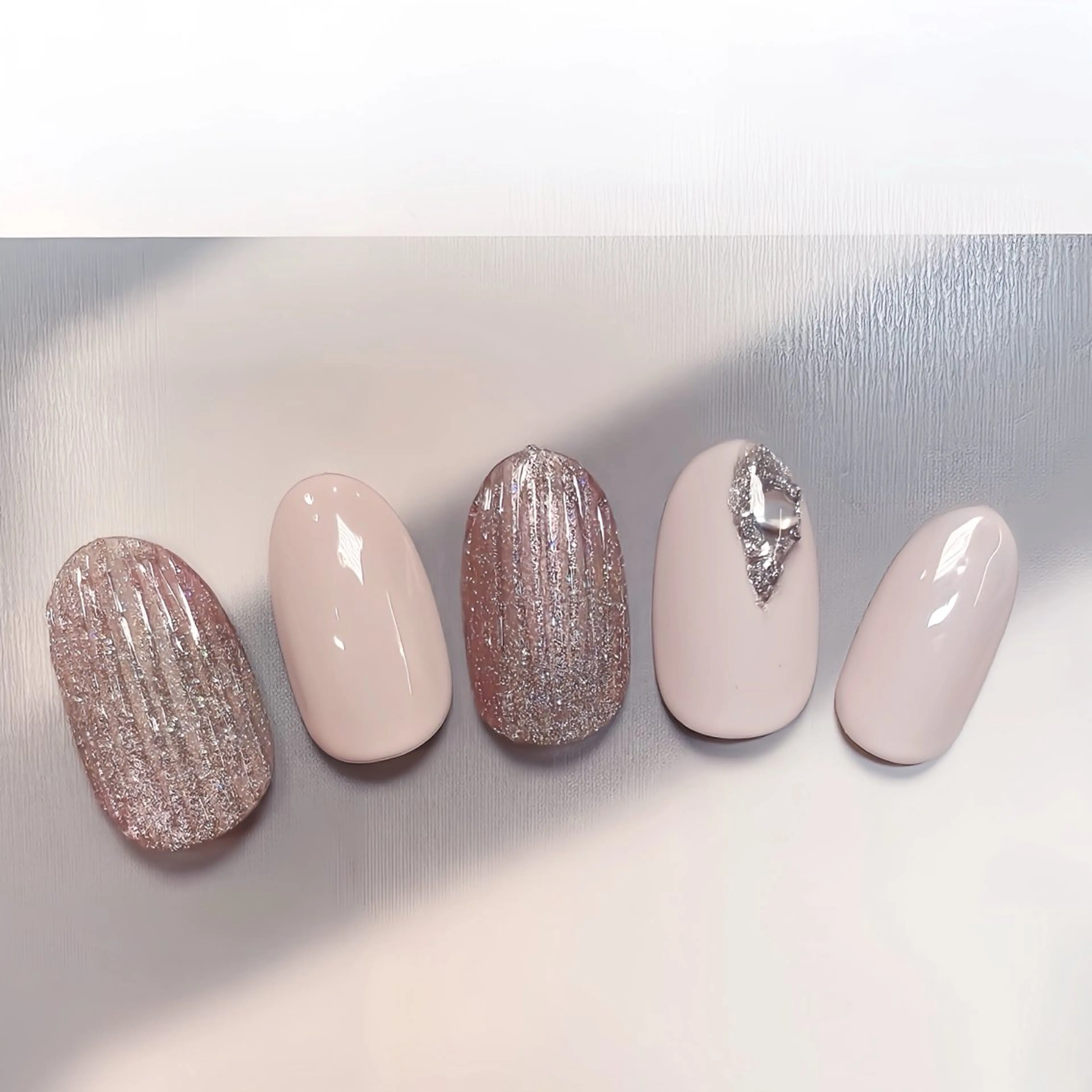 ネイル Aube Nail 佐藤のネイルデザイン