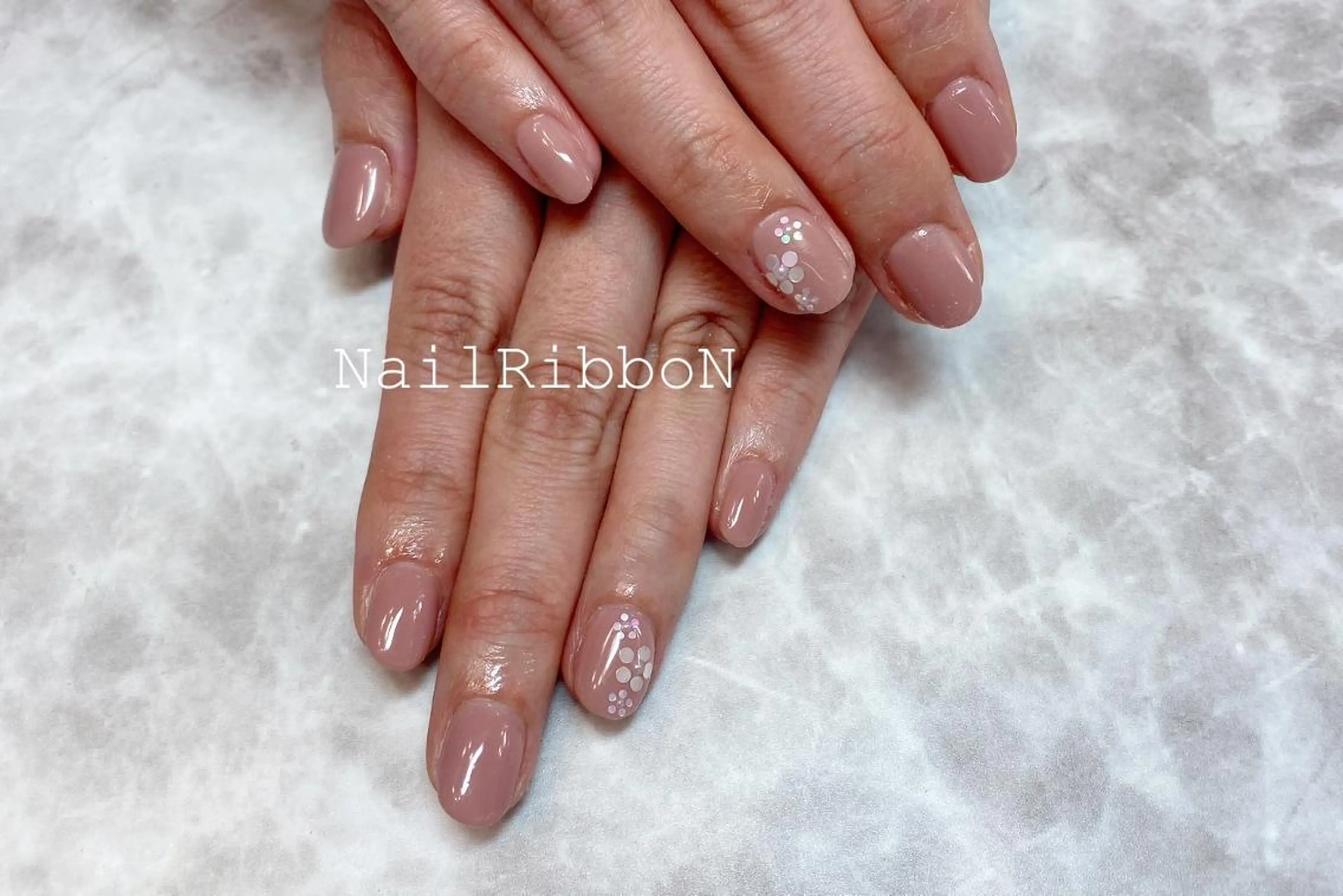 ネイル ネイルリボン 伊藤のネイルデザイン