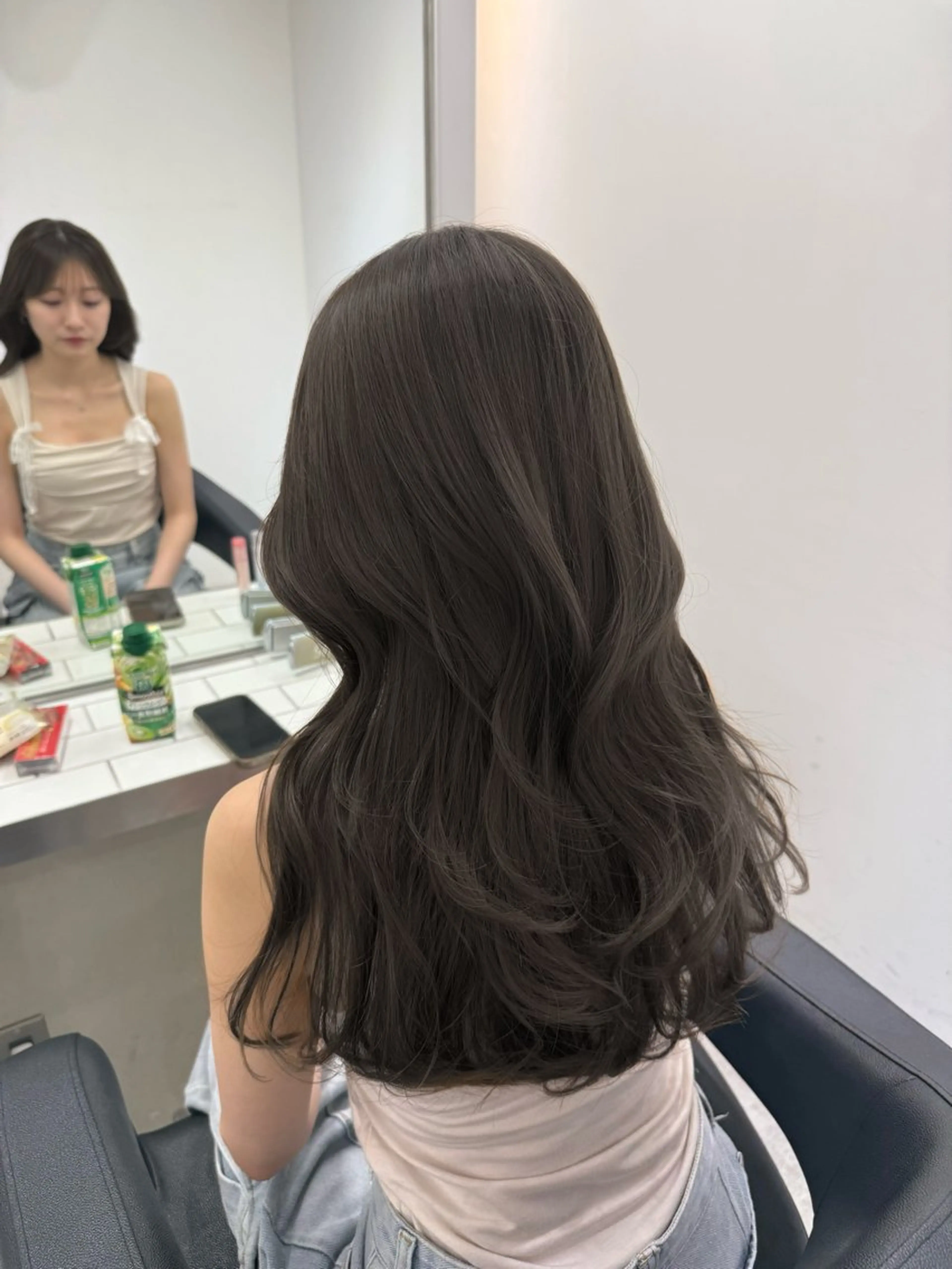 セミロング カラー カット ヘアカラー トリートメント レイヤー オリーブ/ グレージュ/添田晃基のヘアスタイル