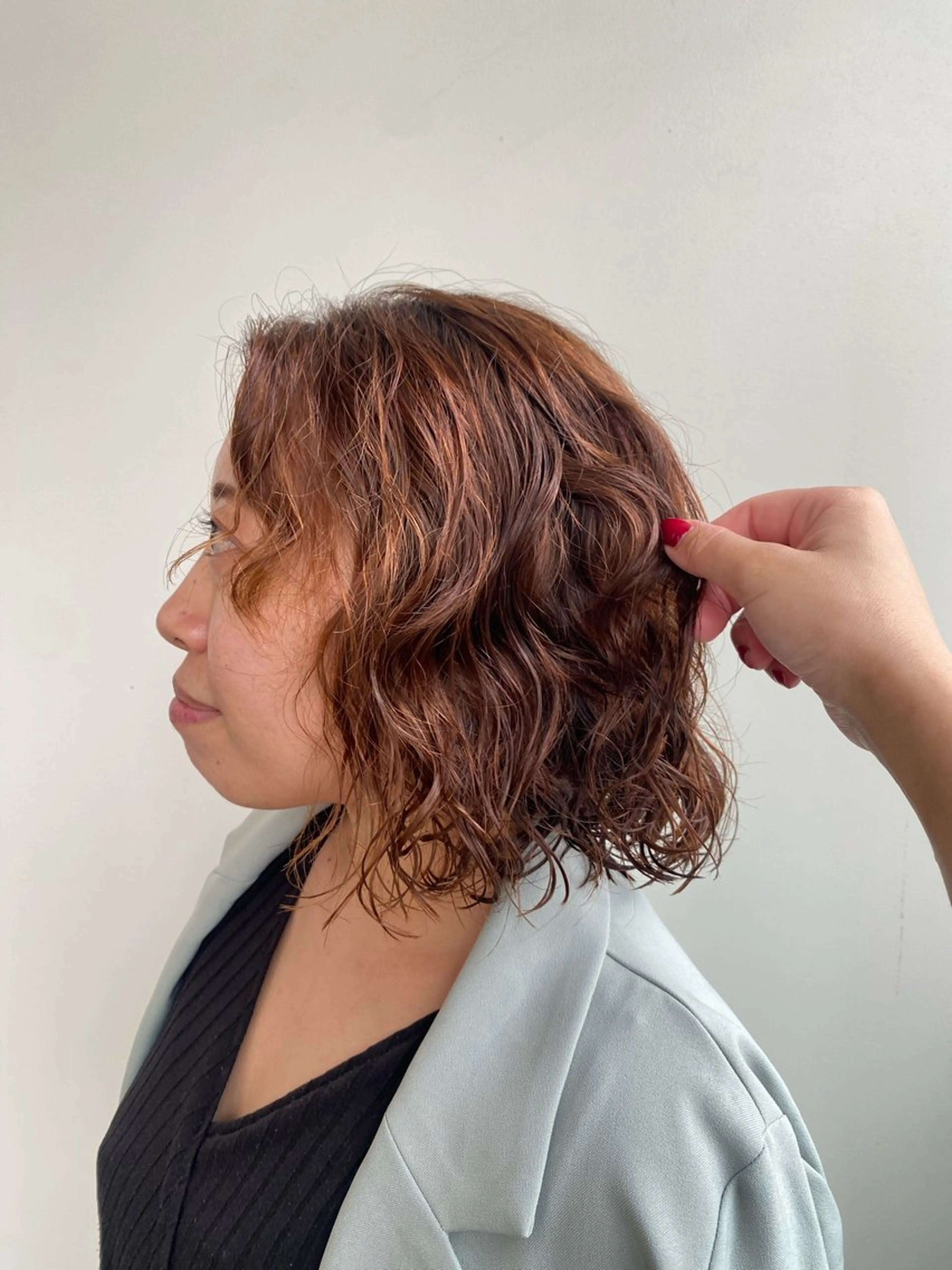 ミディアム カット パーマ 🖤🌀くるくる パーマ🌀🖤ayaのヘアスタイル