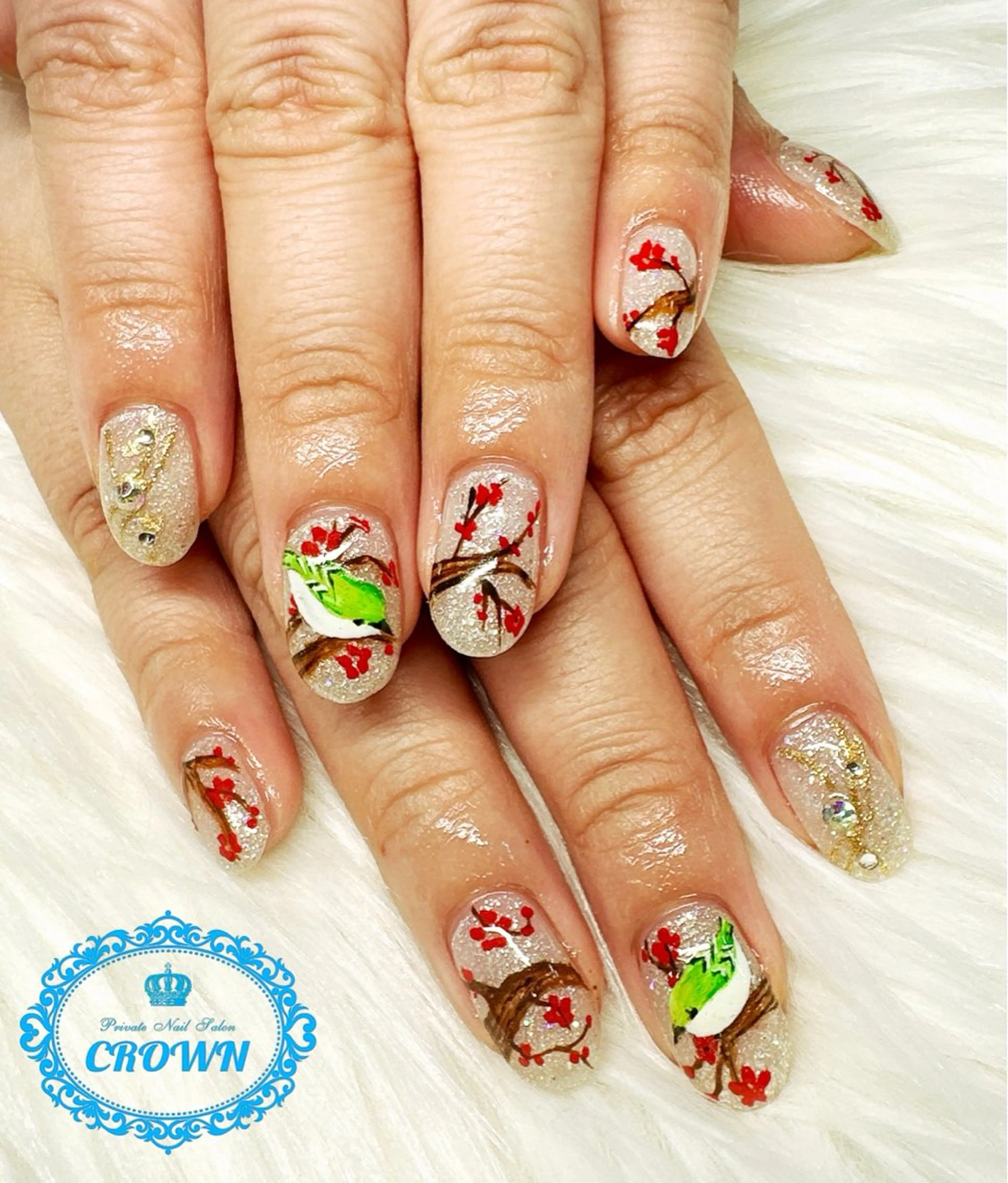 ネイル CROWN プライベートサロンのネイルデザイン