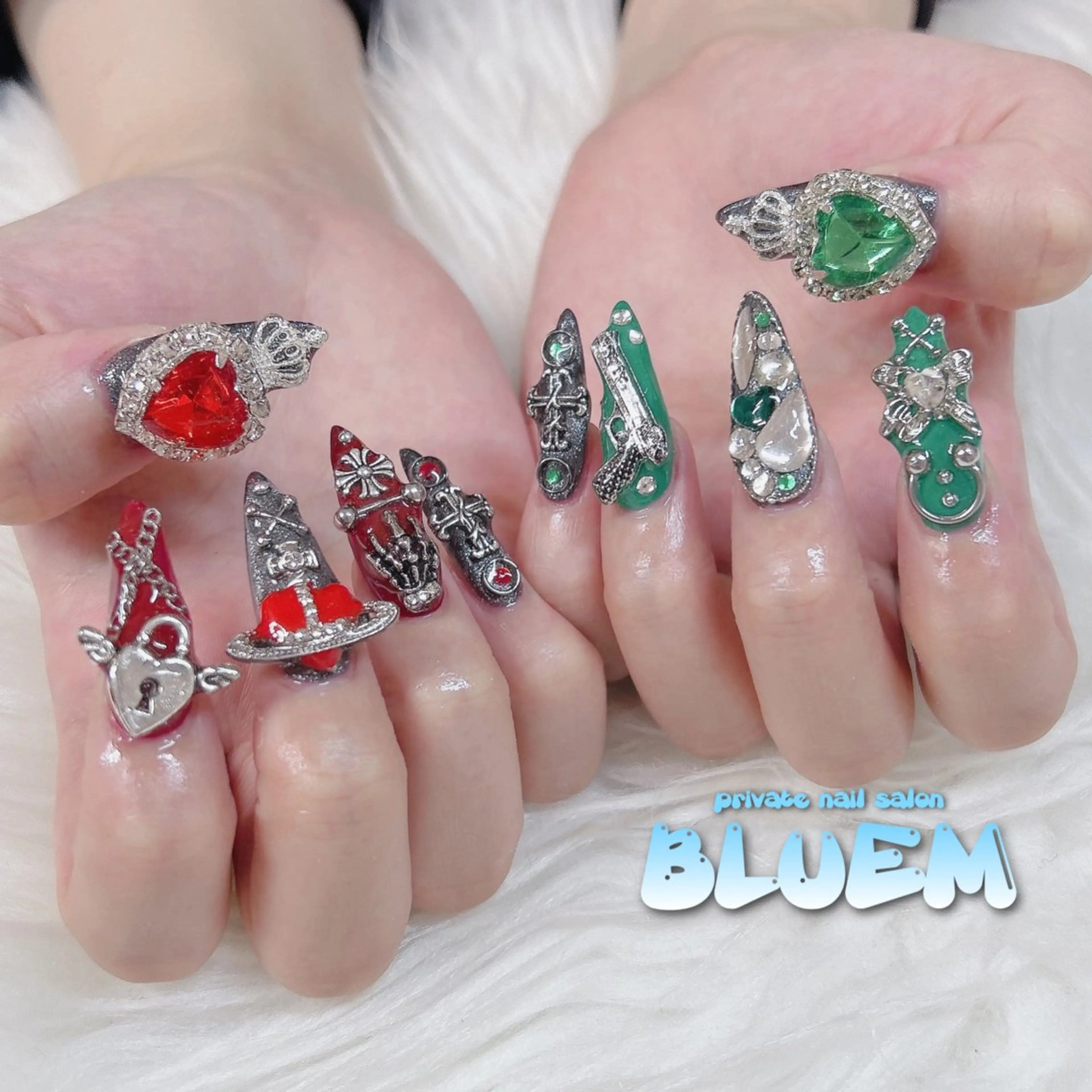 ネイル ハンドネイル BLUEM なな🐶のネイルデザイン