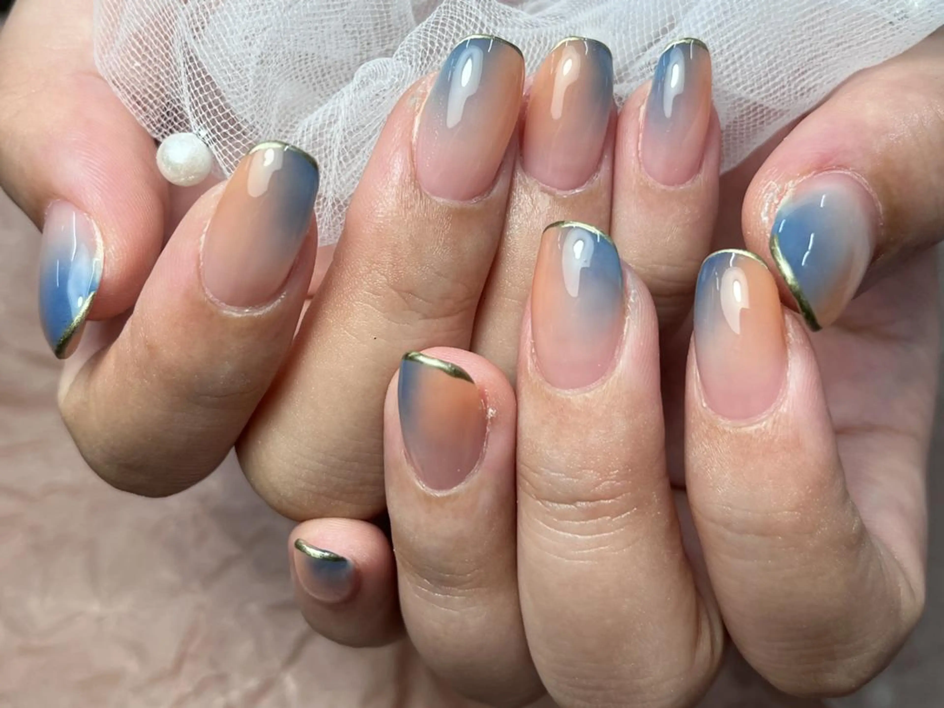 ネイル ブルー フレンチネイル ゴールド グラデーション ToliyDeliy Nail Salonのネイルデザイン