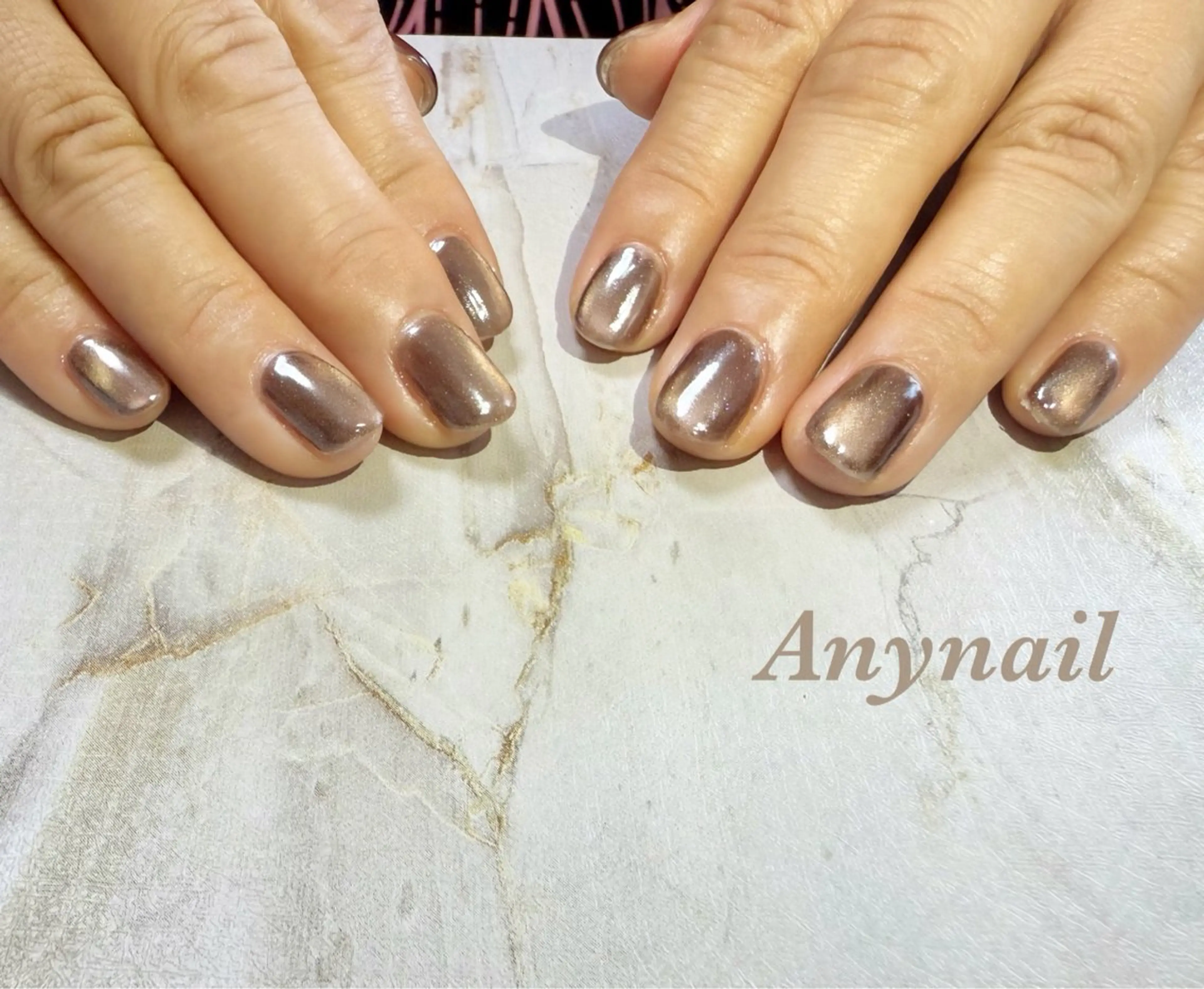 ネイル ブルー ブラウン マグネットネイル ミラーネイル ショートネイル ハンドネイル 岩澤 恵子のネイルデザイン