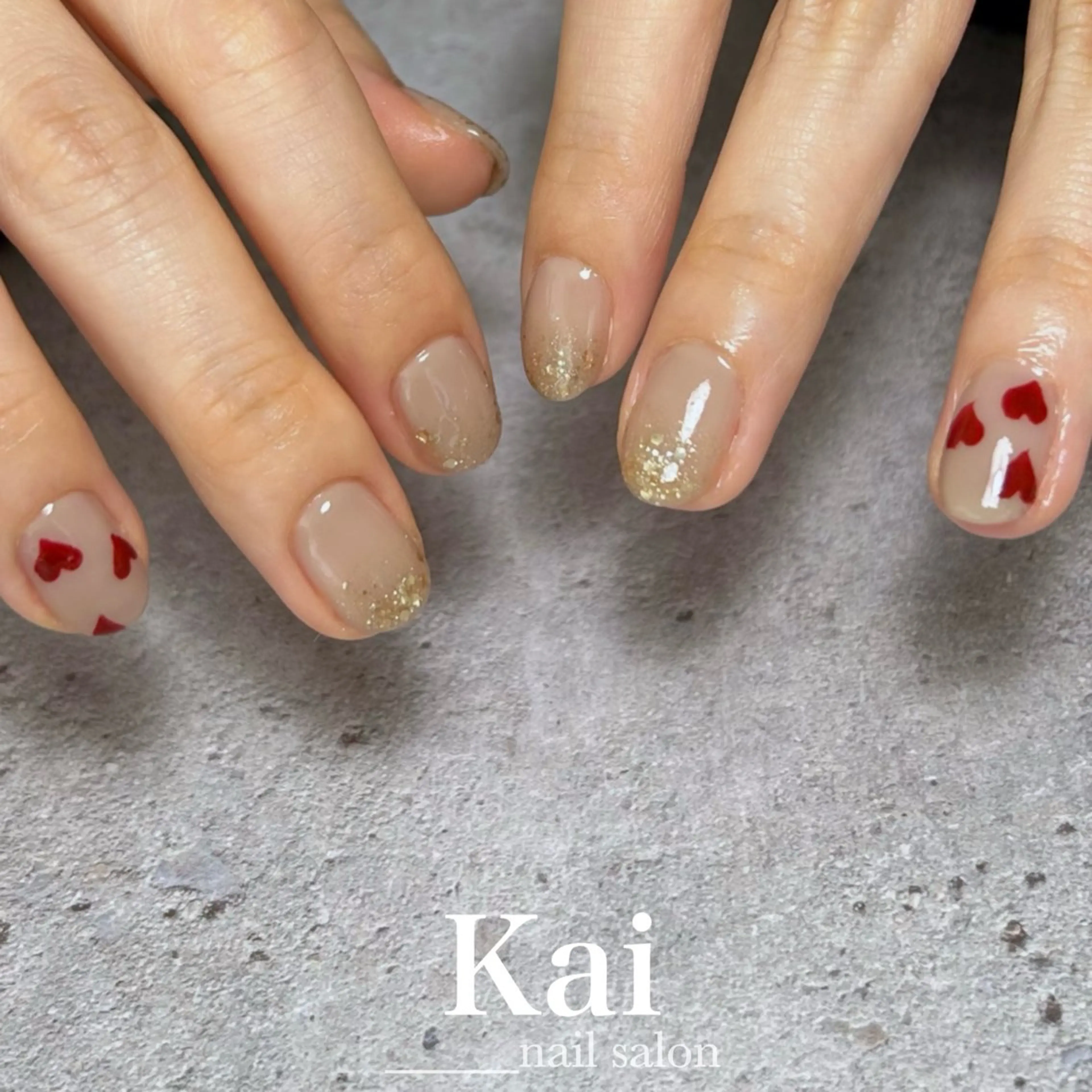 ネイル アートネイル ゴールド グラデーション ハート ラメ(グリッター) ハンドネイル Kai  nail Mayukoのネイルデザイン