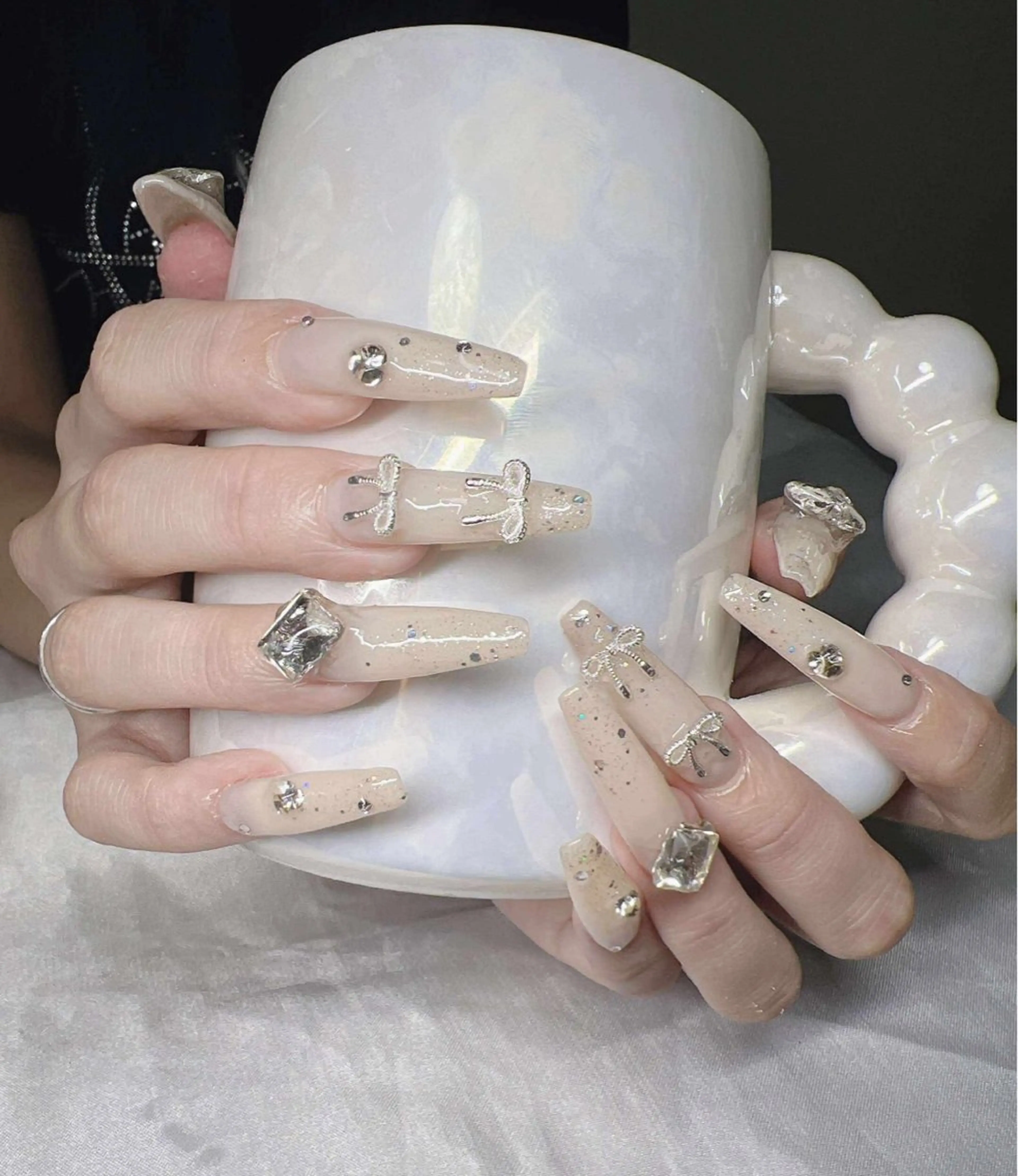 ネイル 長さ出し グラデーション キラキラネイル マグネットネイル ニュアンスネイル ハンドネイル Lee アインのネイルデザイン