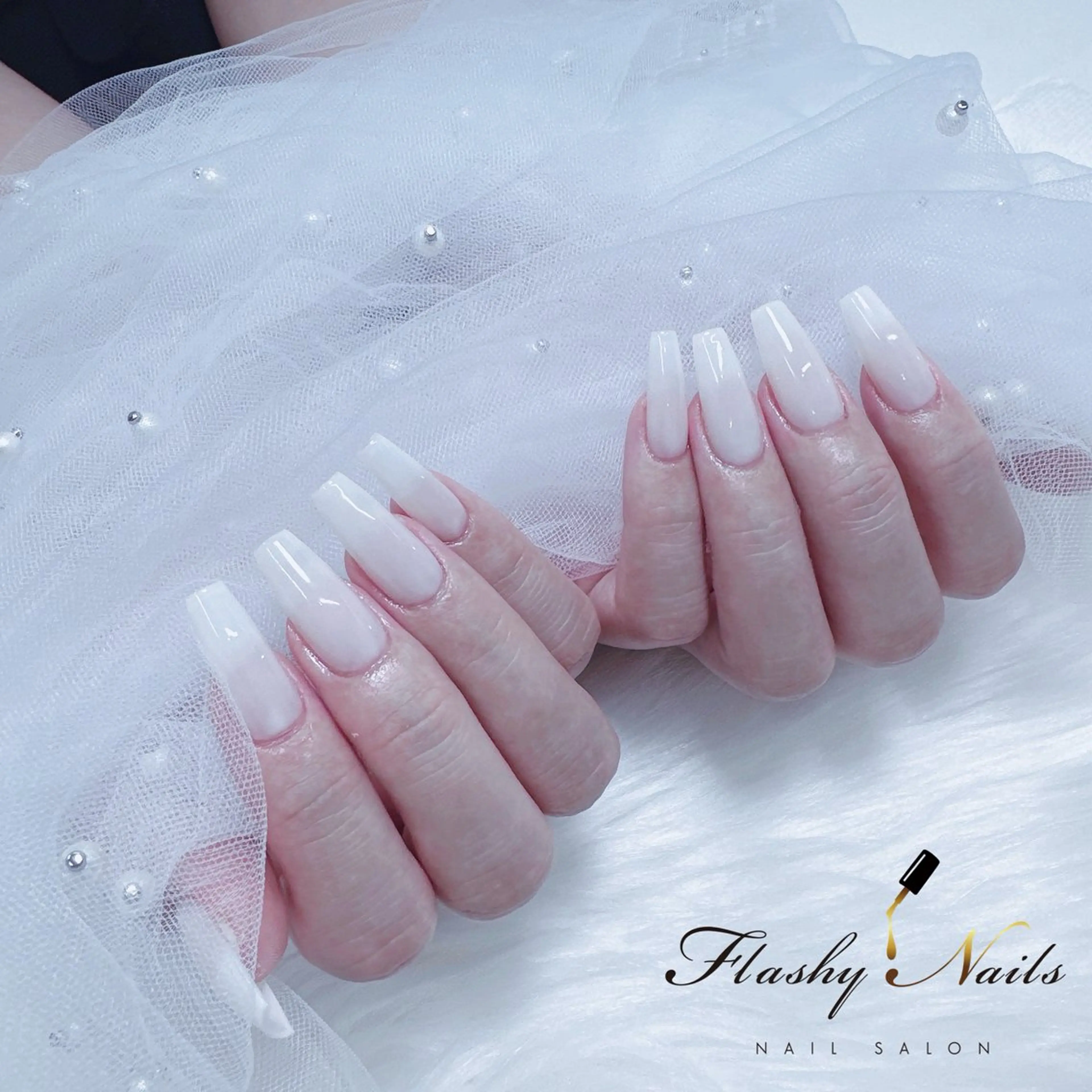 ネイル ハンドネイル Flashy Nailsのネイルデザイン