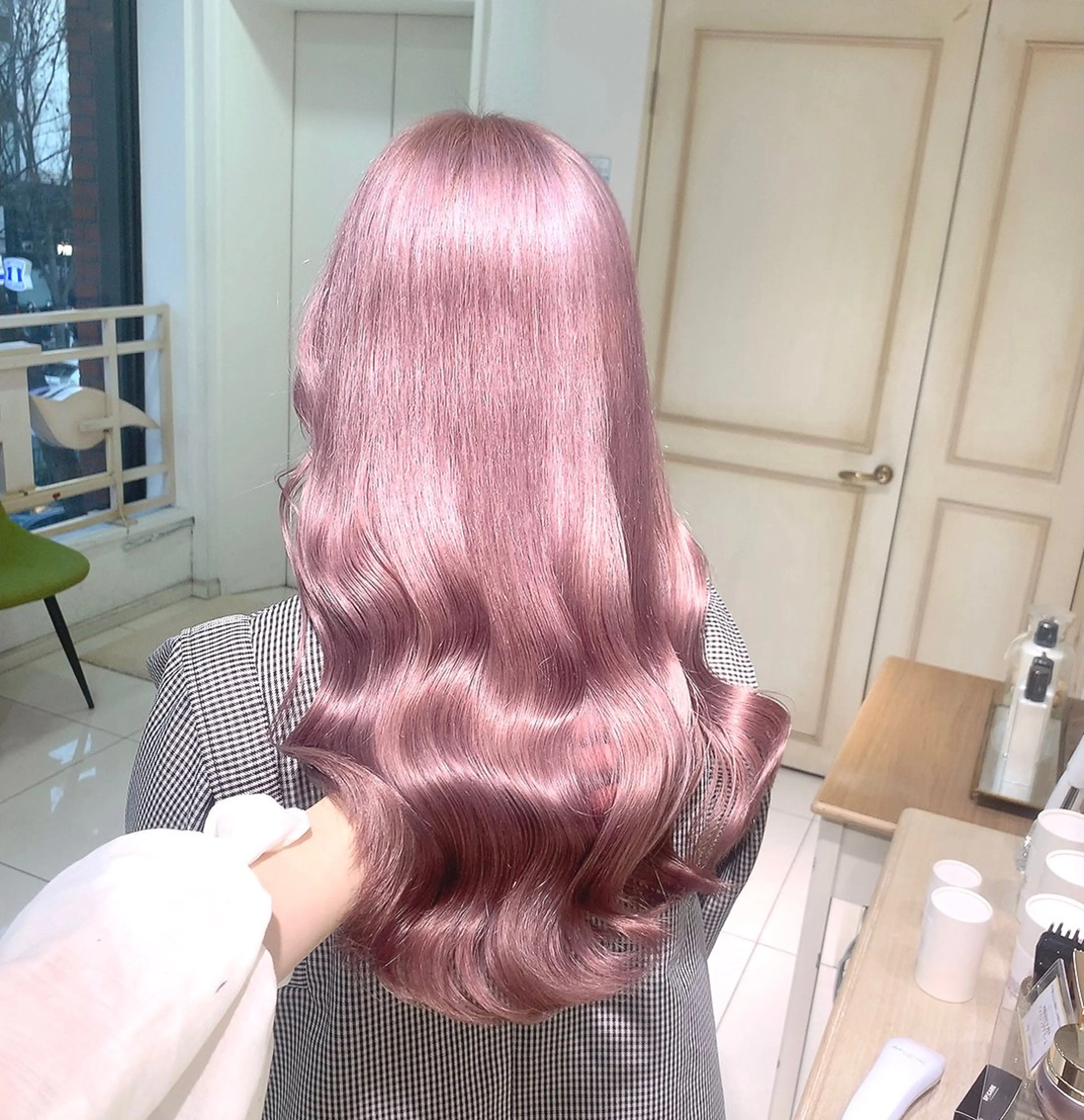ロング カラー ピンクカラー ホワイトピンク 髪質改善 LbyHOME所属・‎Lby home 🪽mikuのヘアスタイル