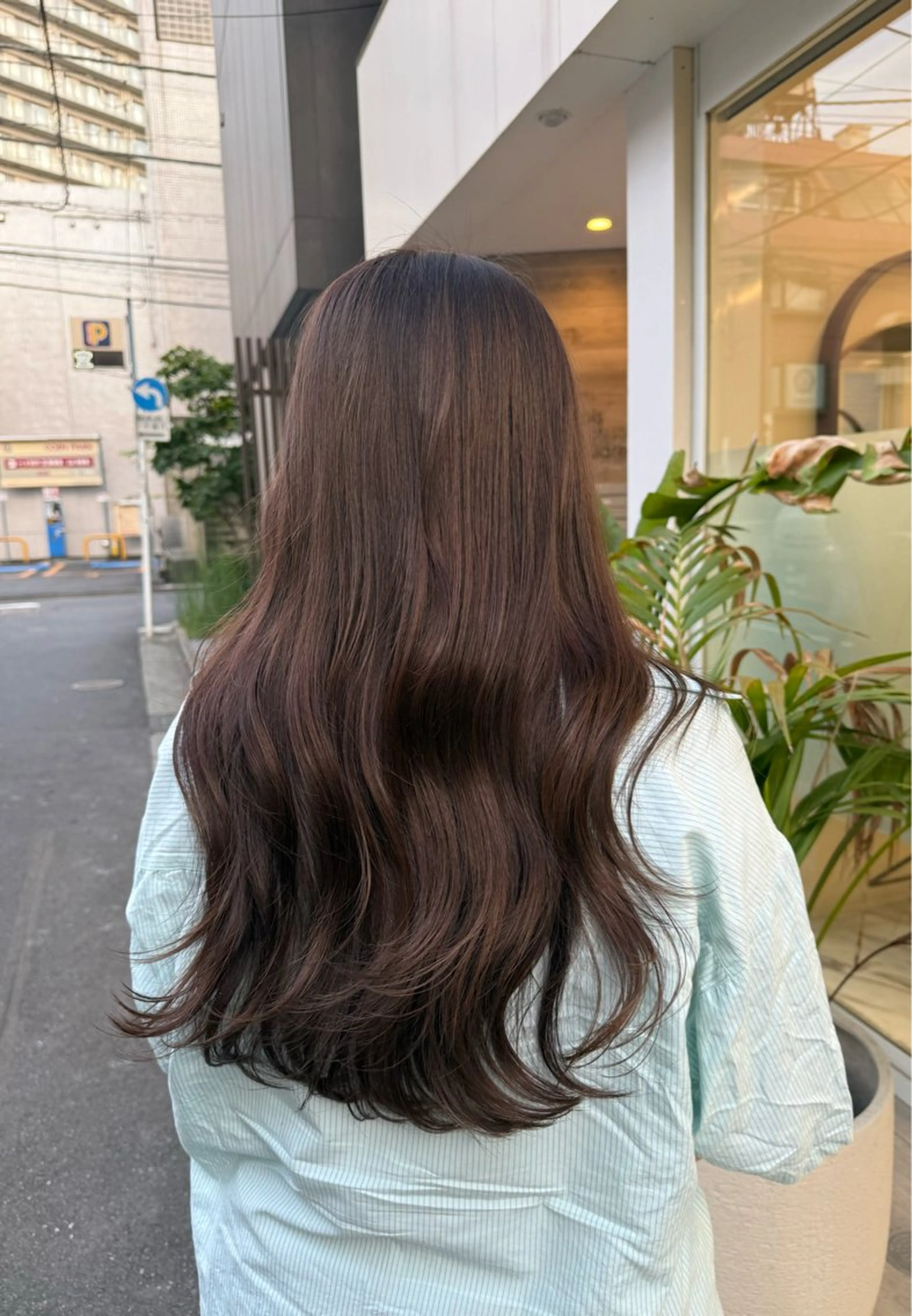 カラー GIFT OMOTESANDO所属・秋月 いなのヘアスタイル