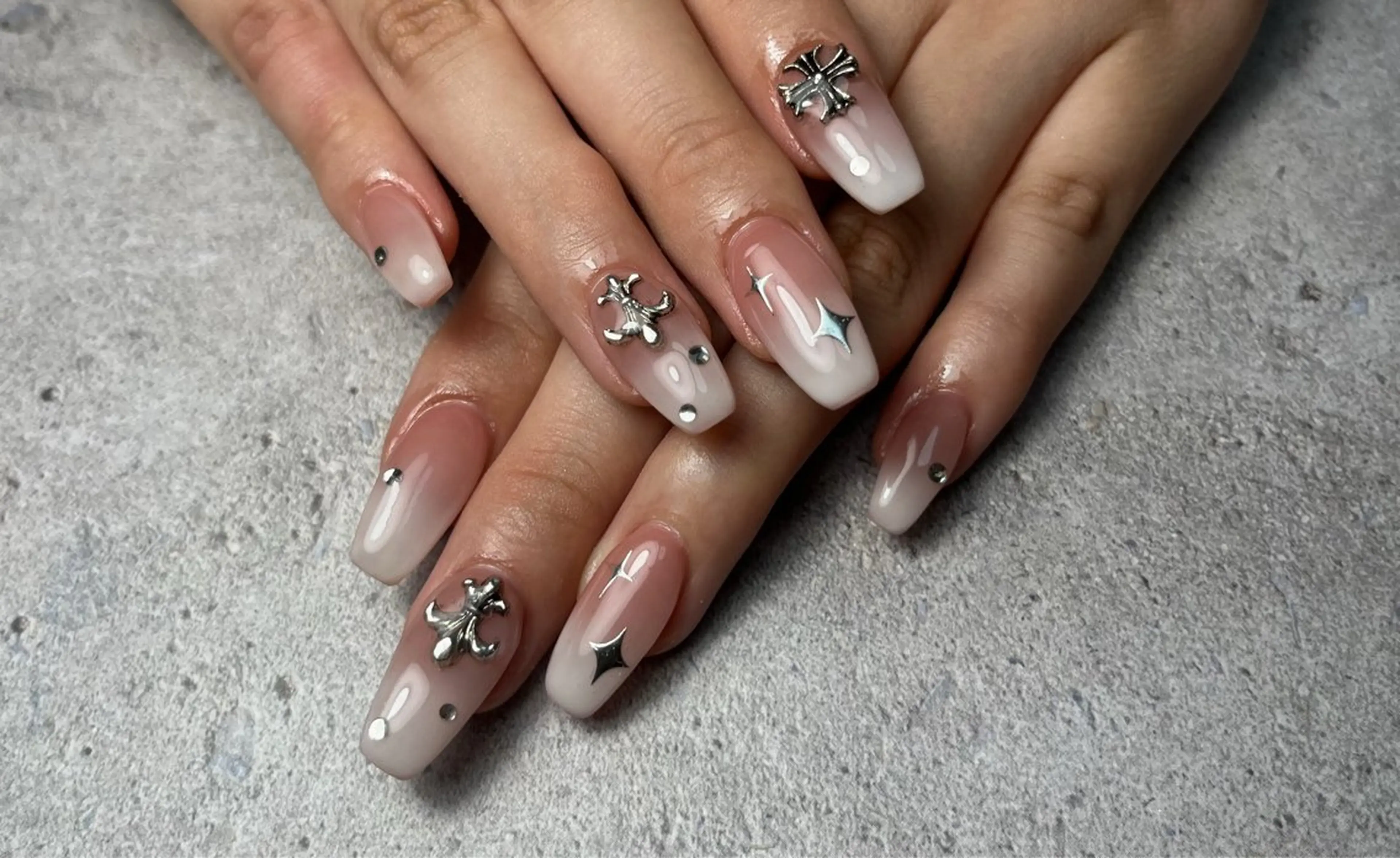 ネイル ハンドネイル ネイルサロン Bebeのネイルデザイン