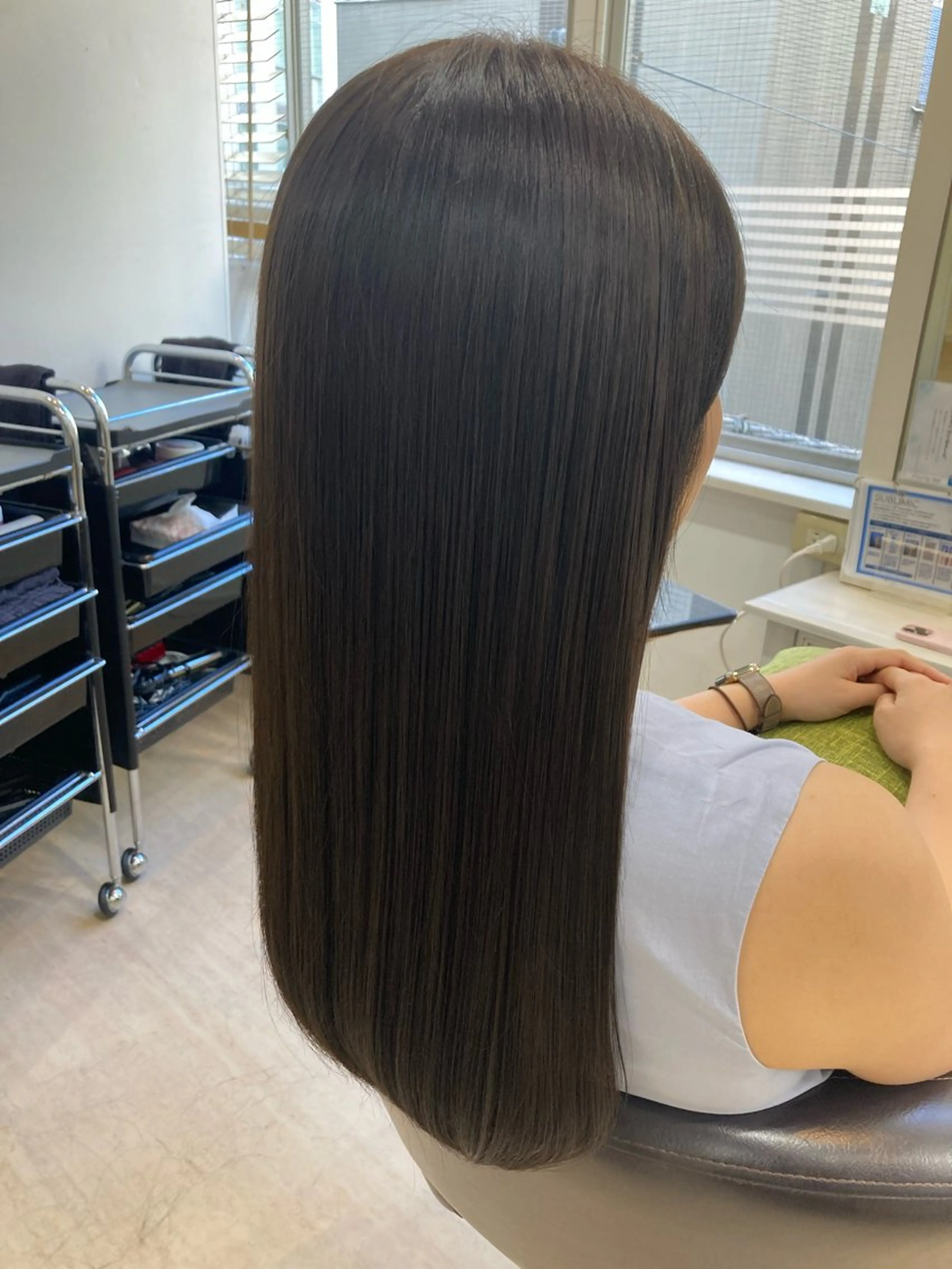 セミロング カラー トリートメント 韓国風⭐️くびれヘア 🍀高津かえでのヘアスタイル