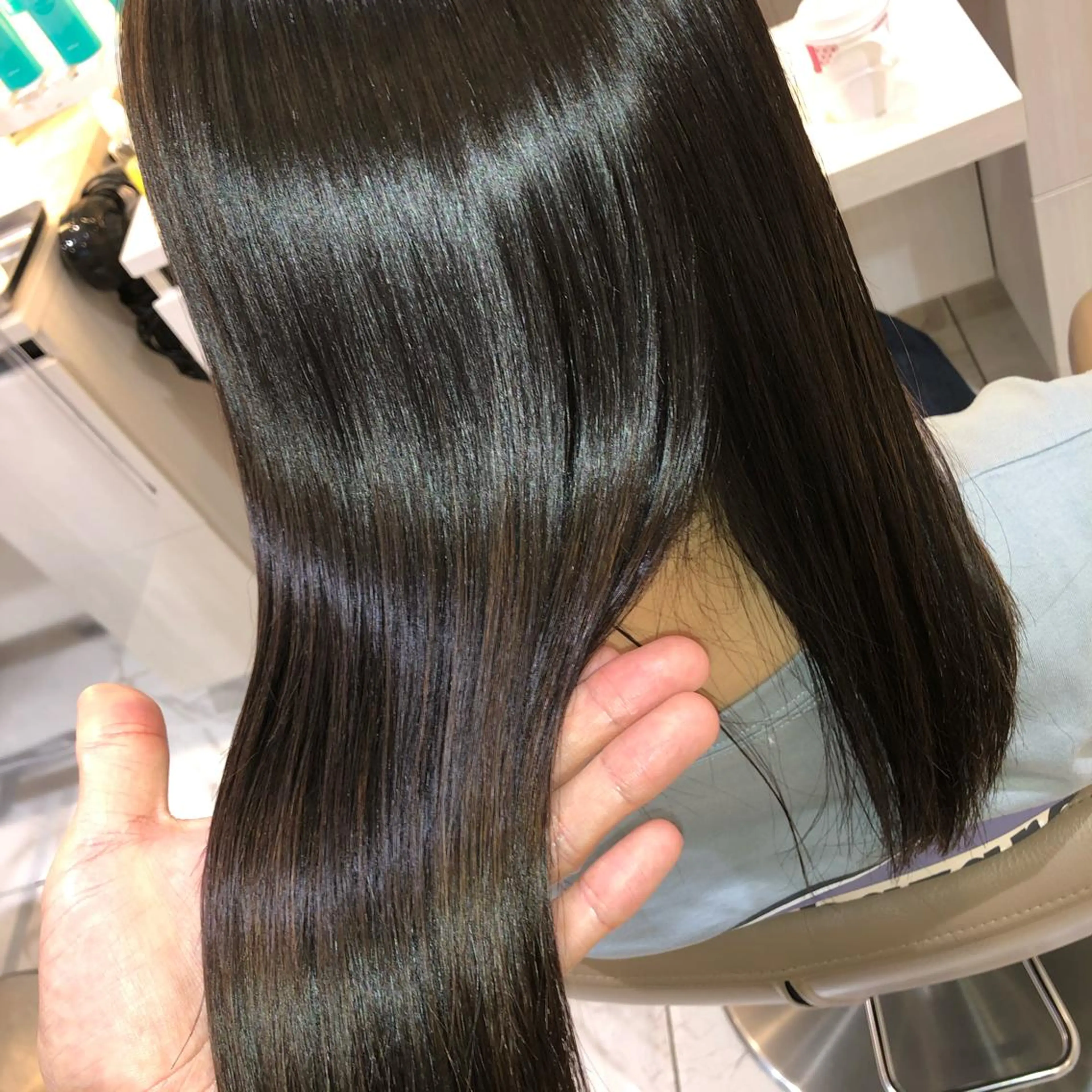 セミロング パーマ 髪質改善 縮毛矯正 ストレートパーマ 安井　昴 💫ブリーチ縮毛矯正のヘアスタイル