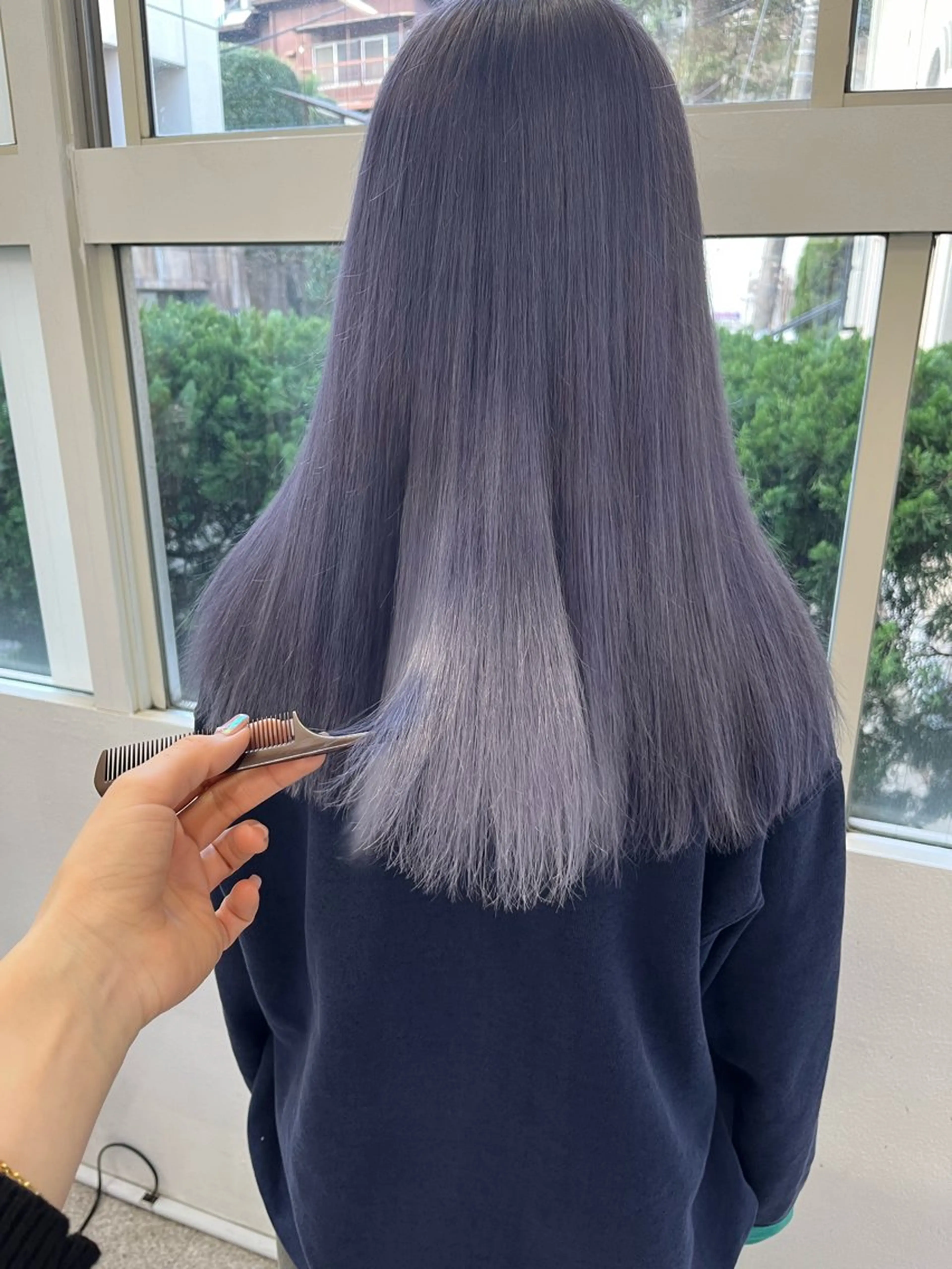 セミロング カラー ヘアカラー エクステ ハイトーン 💭黒崎ハルカのヘアスタイル