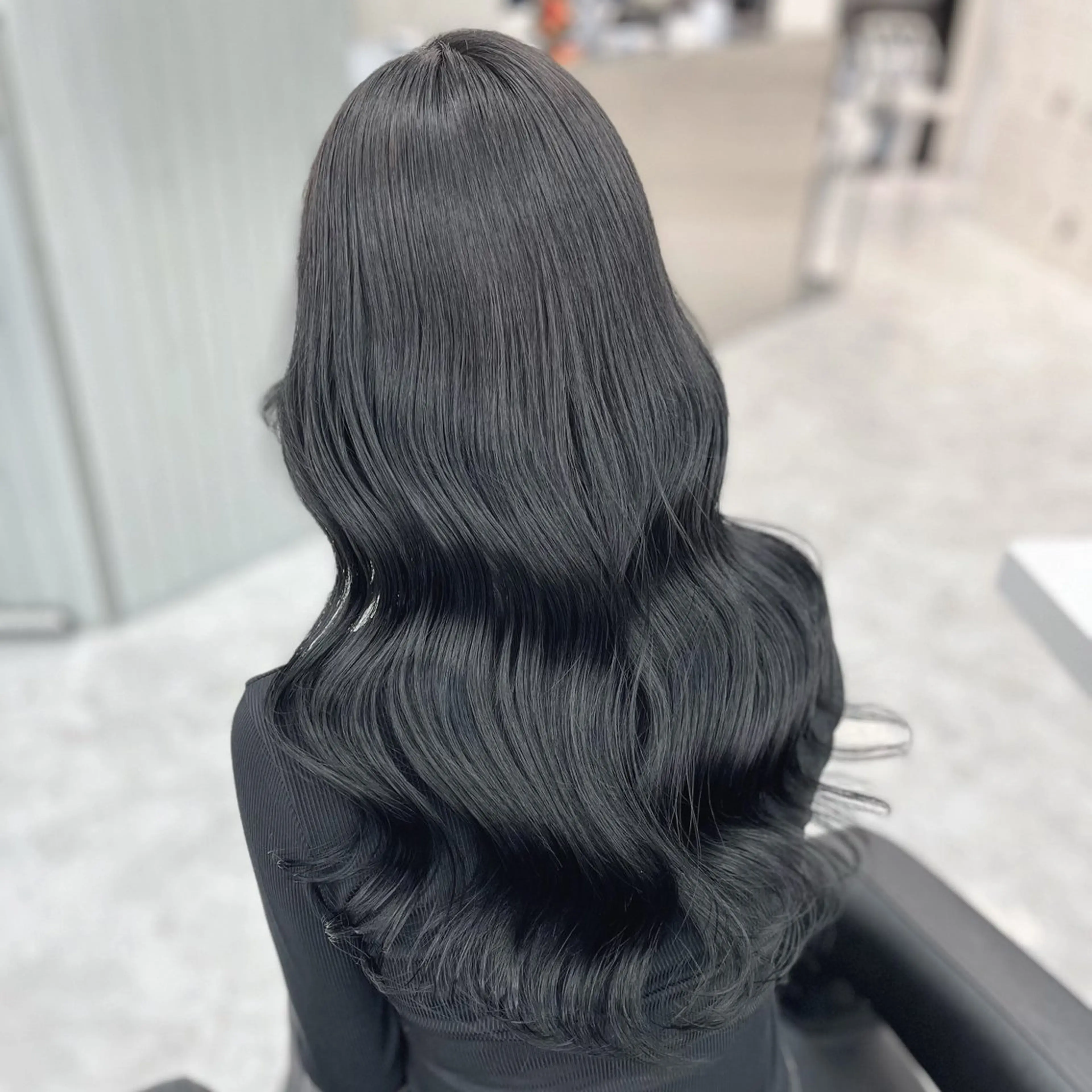 カラー 🩶niina 暗髪韓国系カラー🩶のヘアスタイル