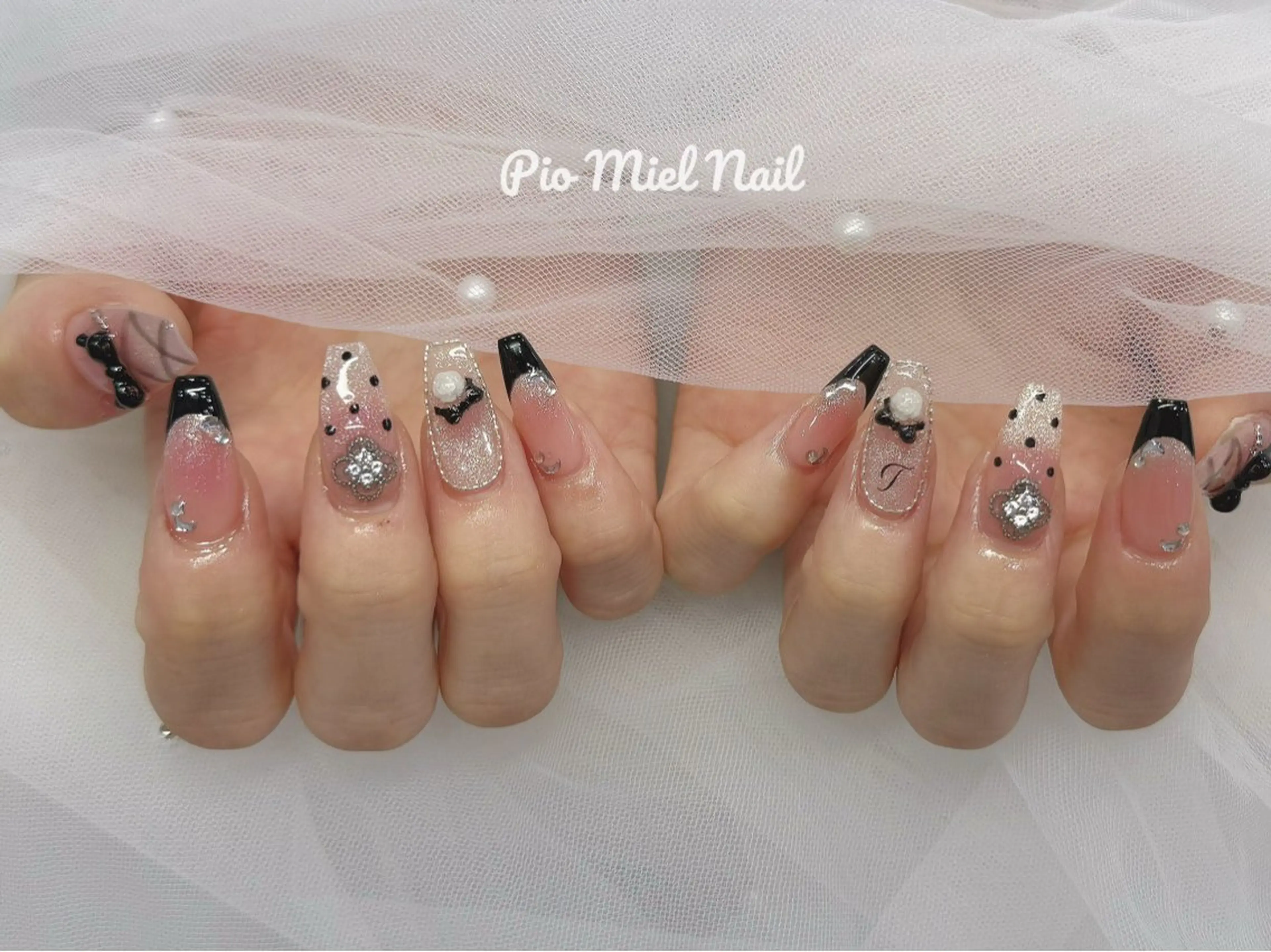 ネイル ドット フレンチネイル ガーリー ピンク リボン momo 長さだしのネイルデザイン